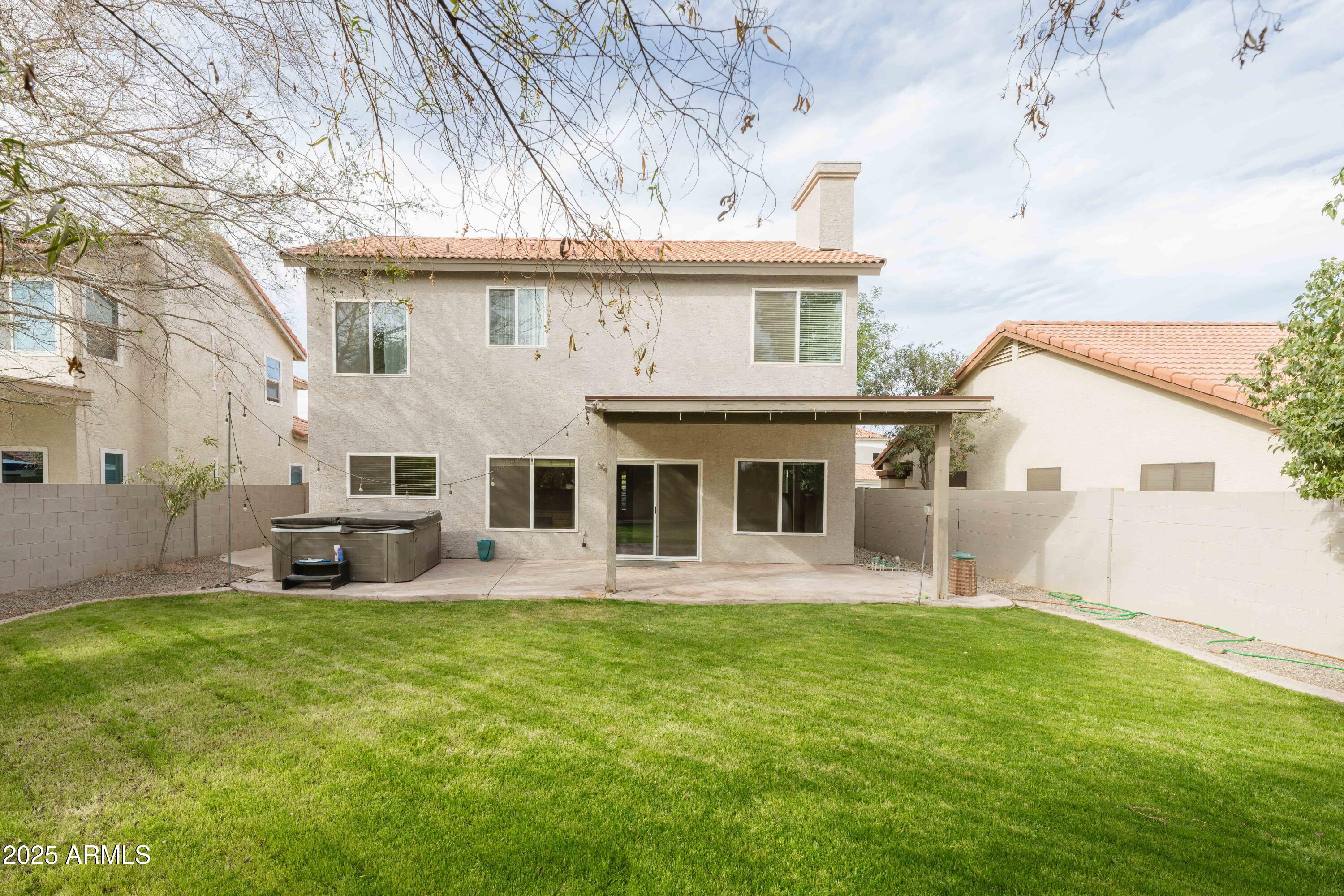 1249 W SEASCAPE Drive