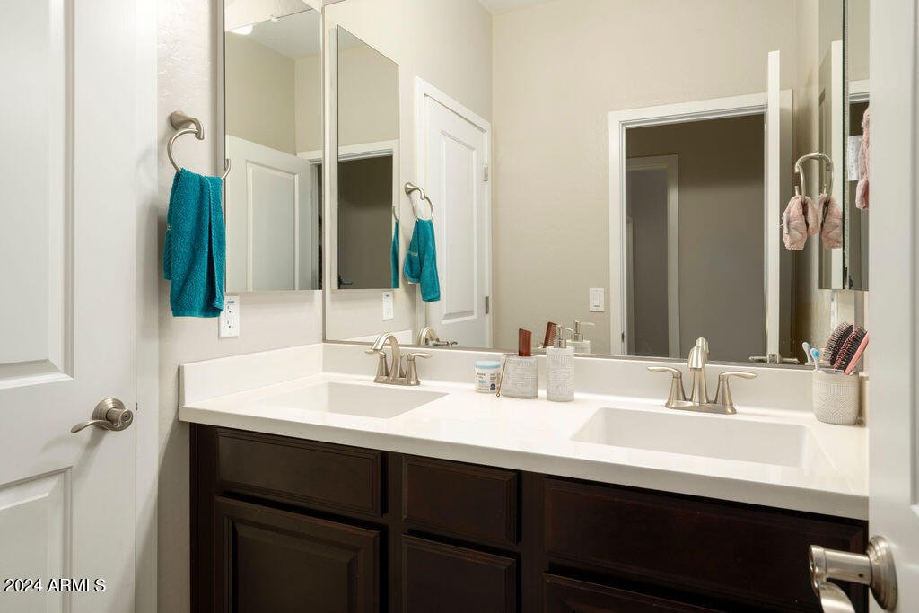 4084 E RAWHIDE Street