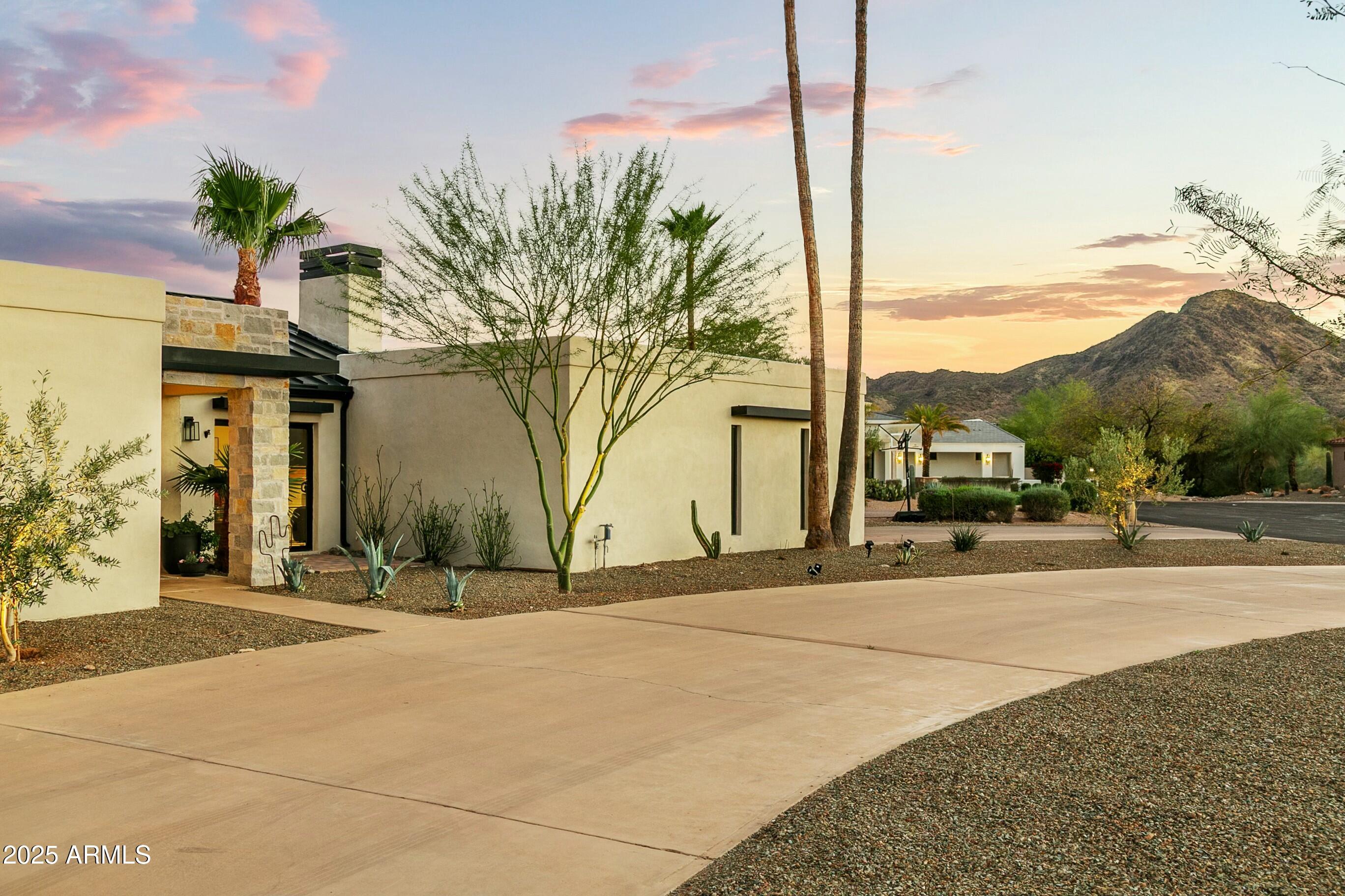 4625 E MOUNTAIN VIEW Road