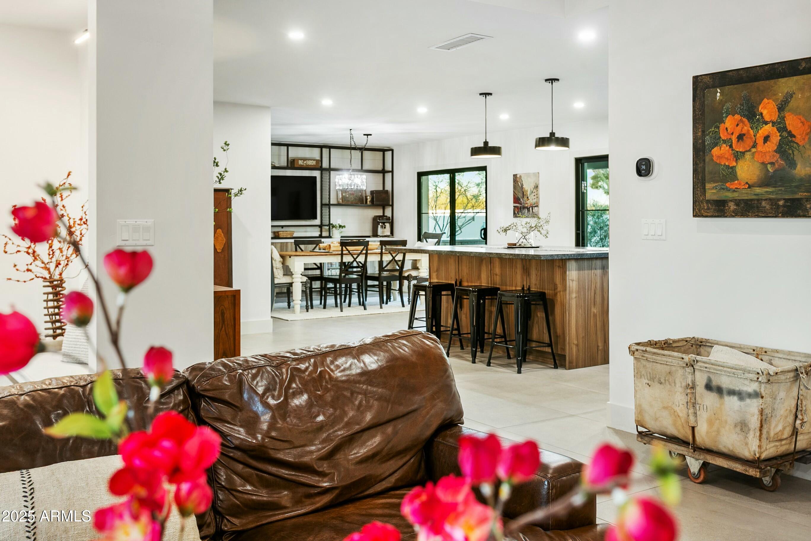 4625 E MOUNTAIN VIEW Road