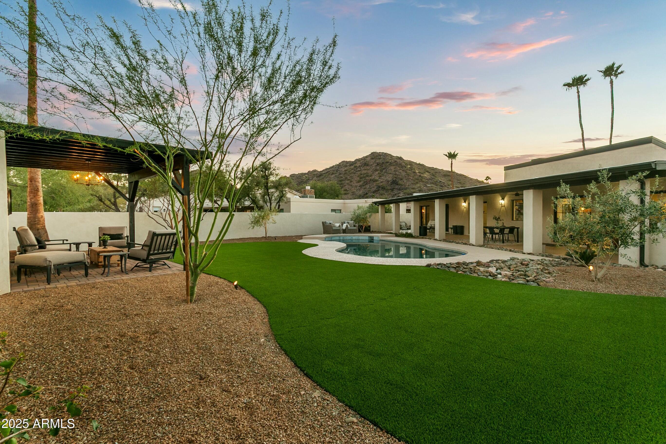 4625 E MOUNTAIN VIEW Road