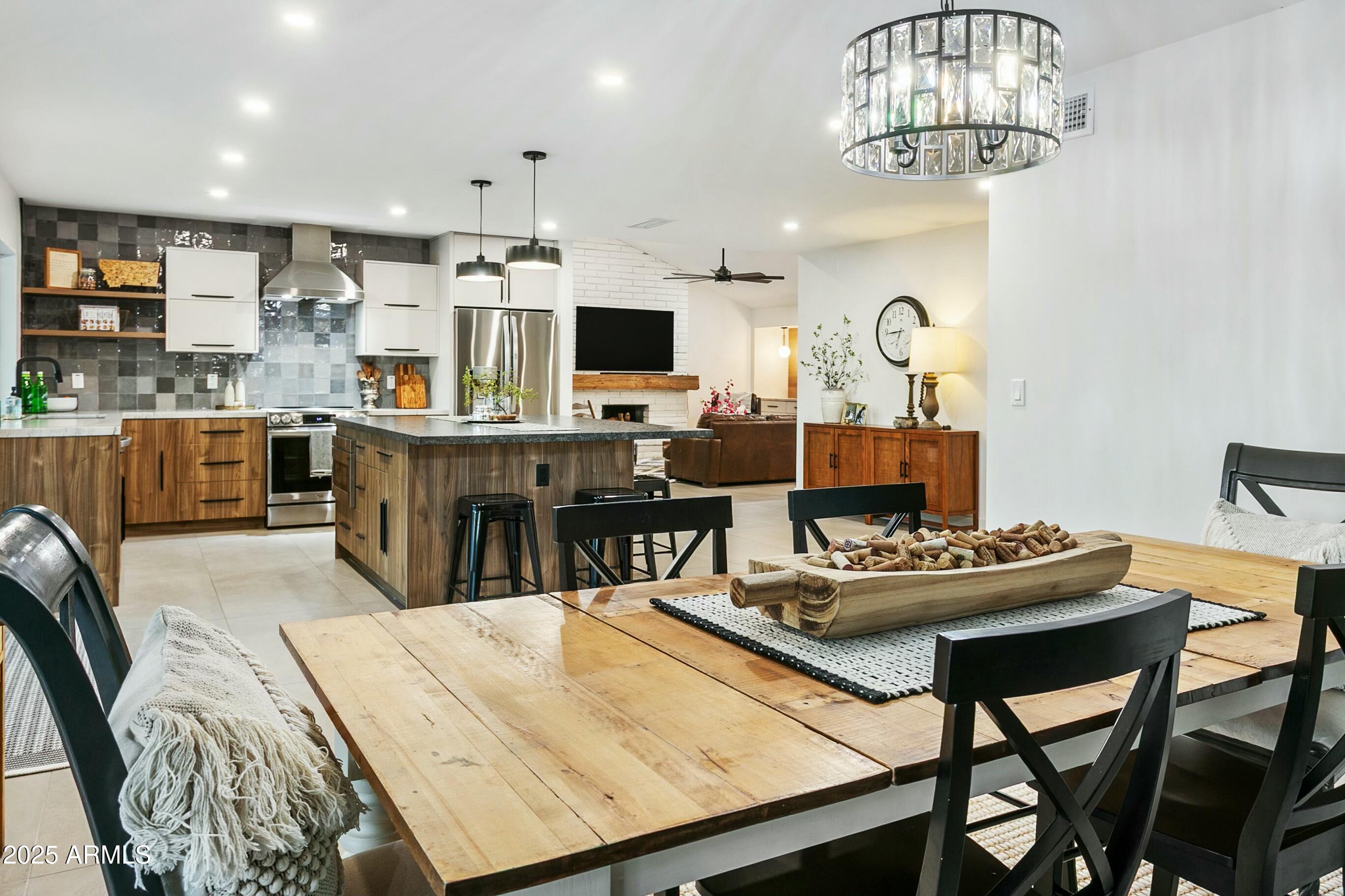 4625 E MOUNTAIN VIEW Road