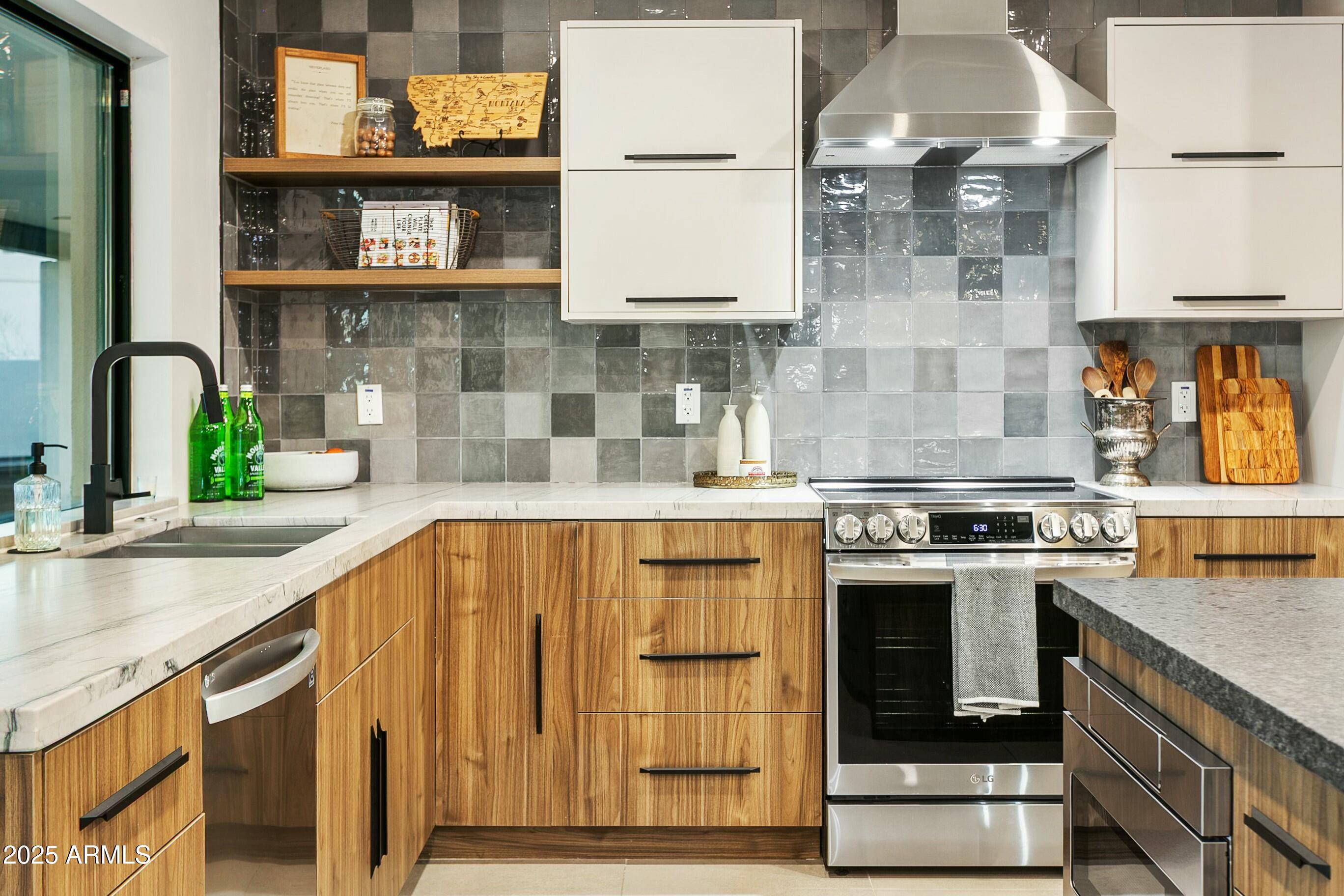 4625 E MOUNTAIN VIEW Road