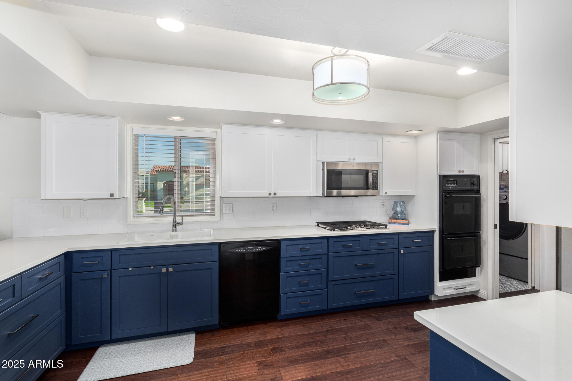 7332 E MONTEBELLO Avenue