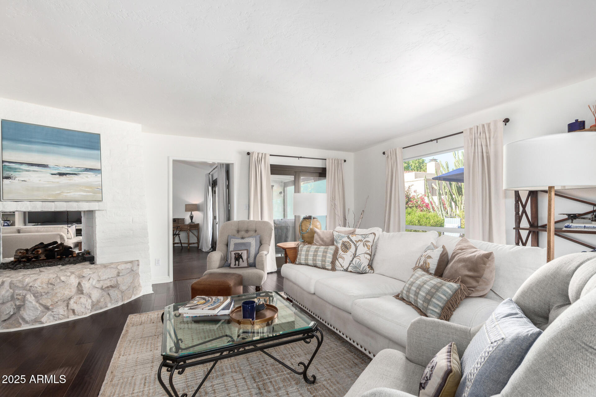 7332 E MONTEBELLO Avenue