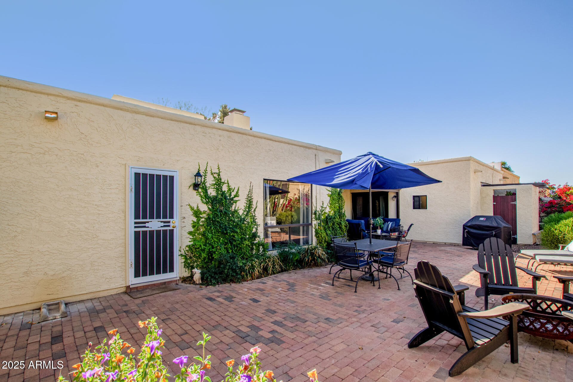 7332 E MONTEBELLO Avenue