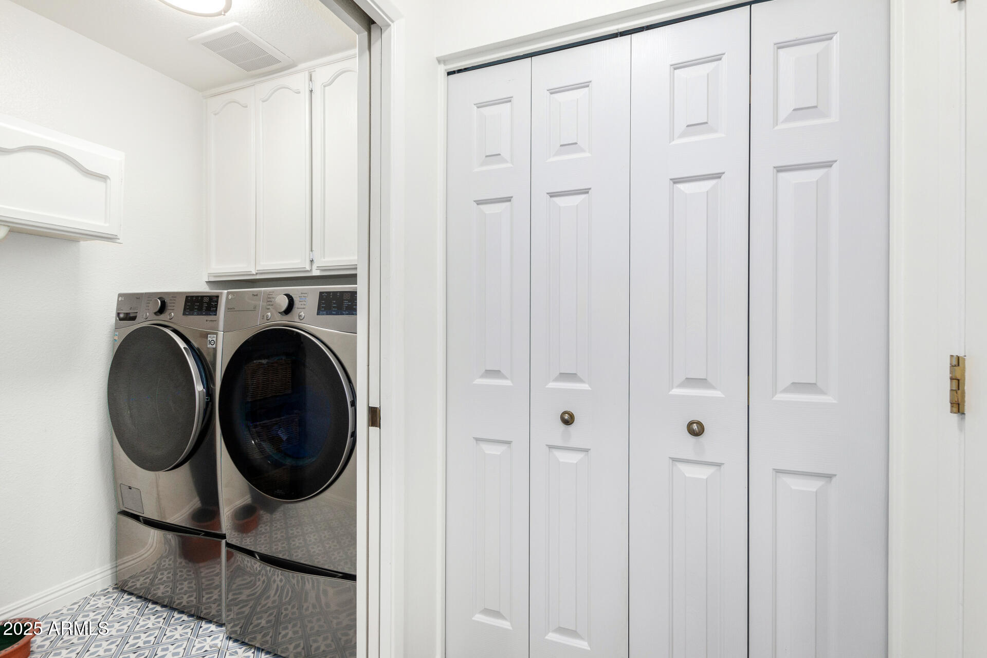 7332 E MONTEBELLO Avenue