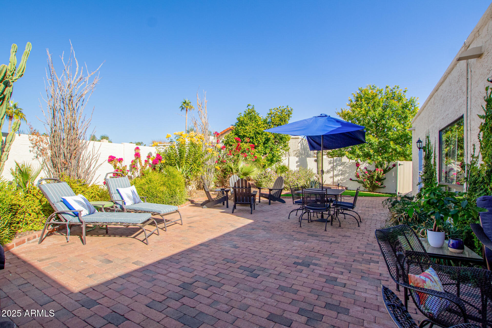 7332 E MONTEBELLO Avenue