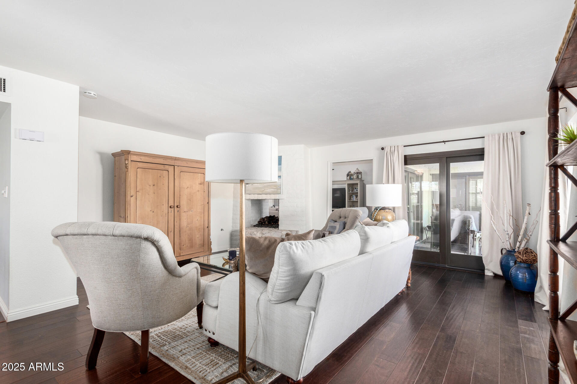 7332 E MONTEBELLO Avenue