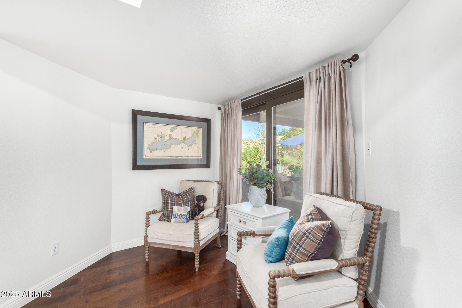 7332 E MONTEBELLO Avenue