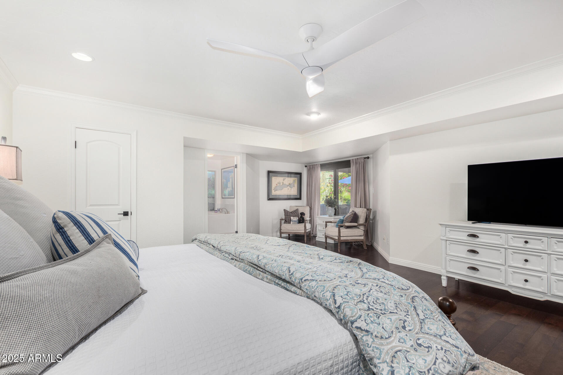 7332 E MONTEBELLO Avenue