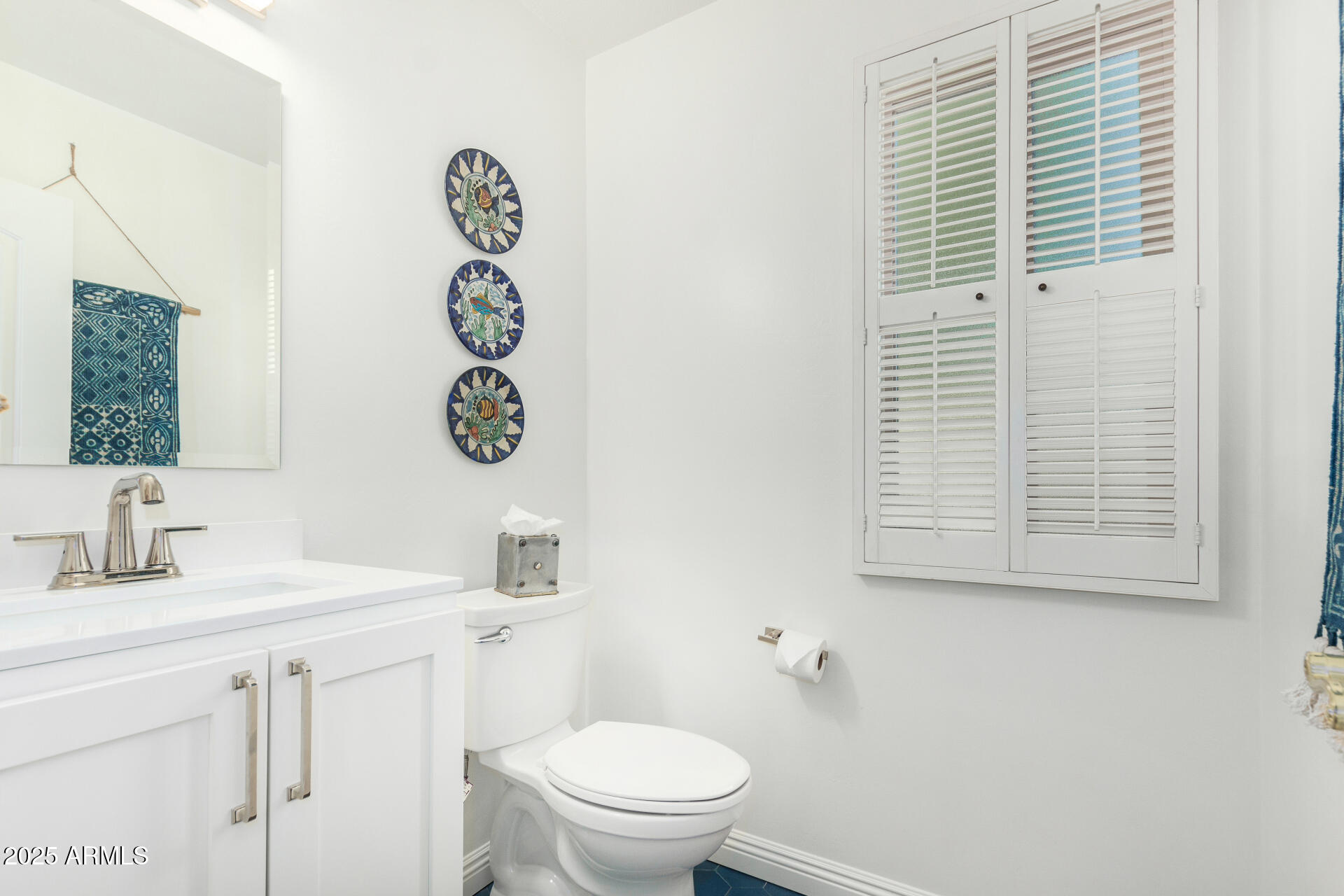 7332 E MONTEBELLO Avenue