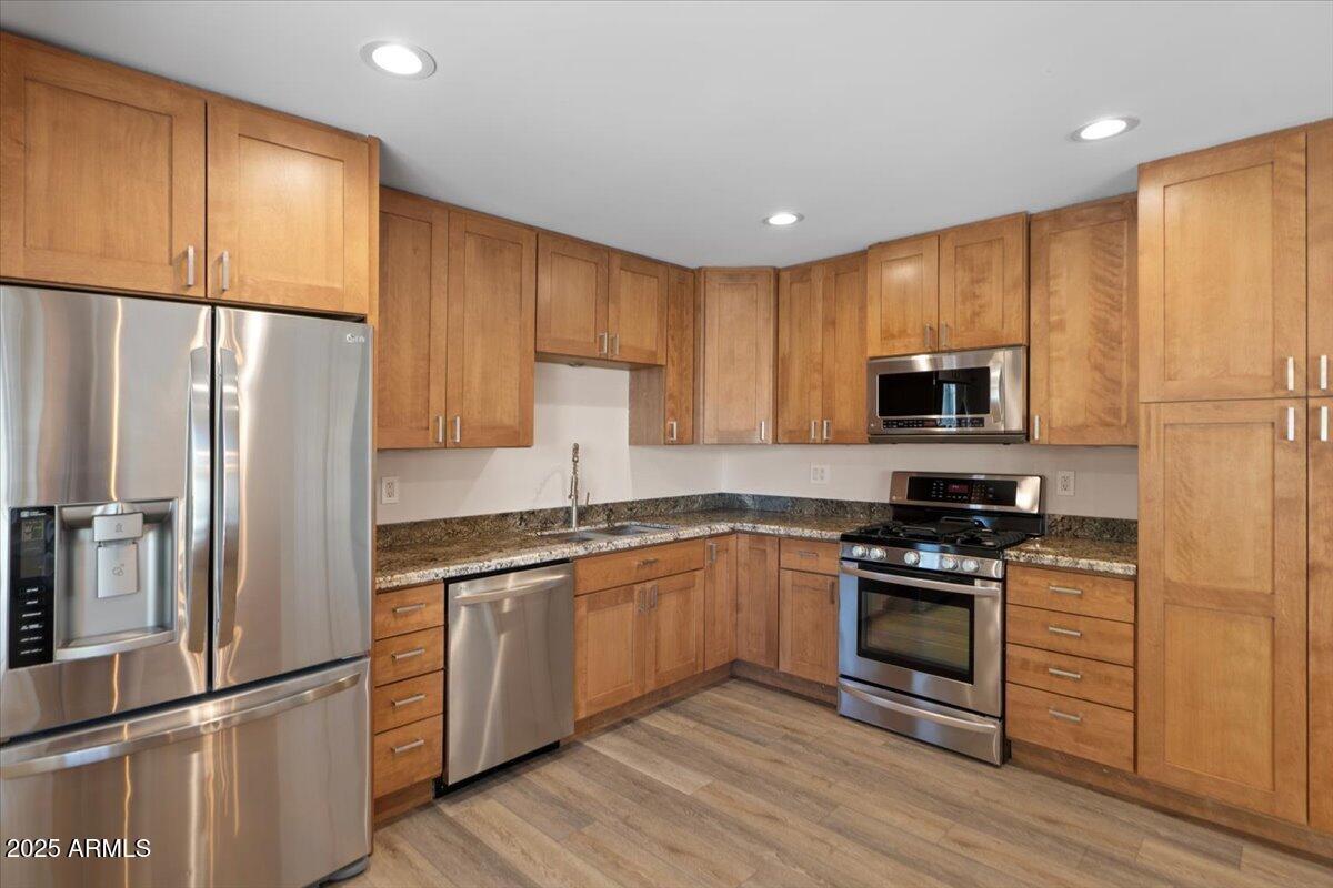 7254 E VERNON Avenue