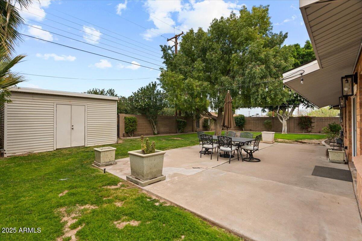 7254 E VERNON Avenue