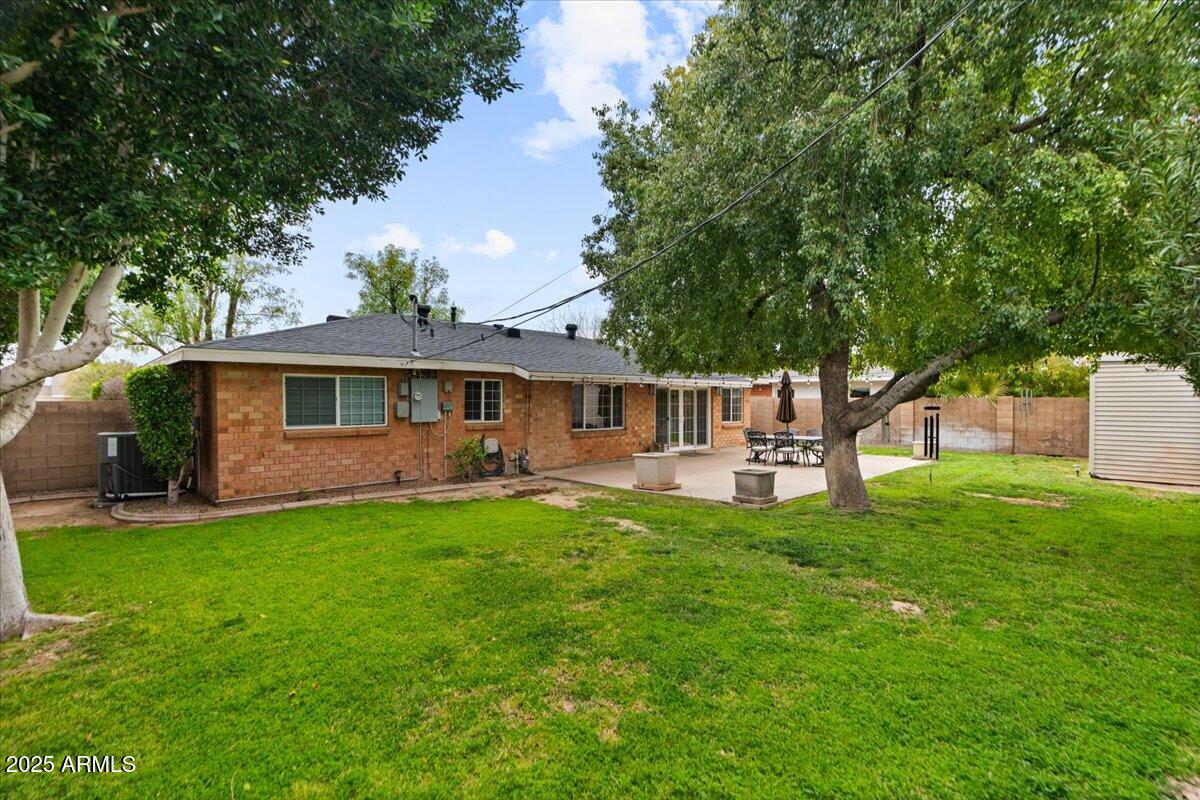 7254 E VERNON Avenue