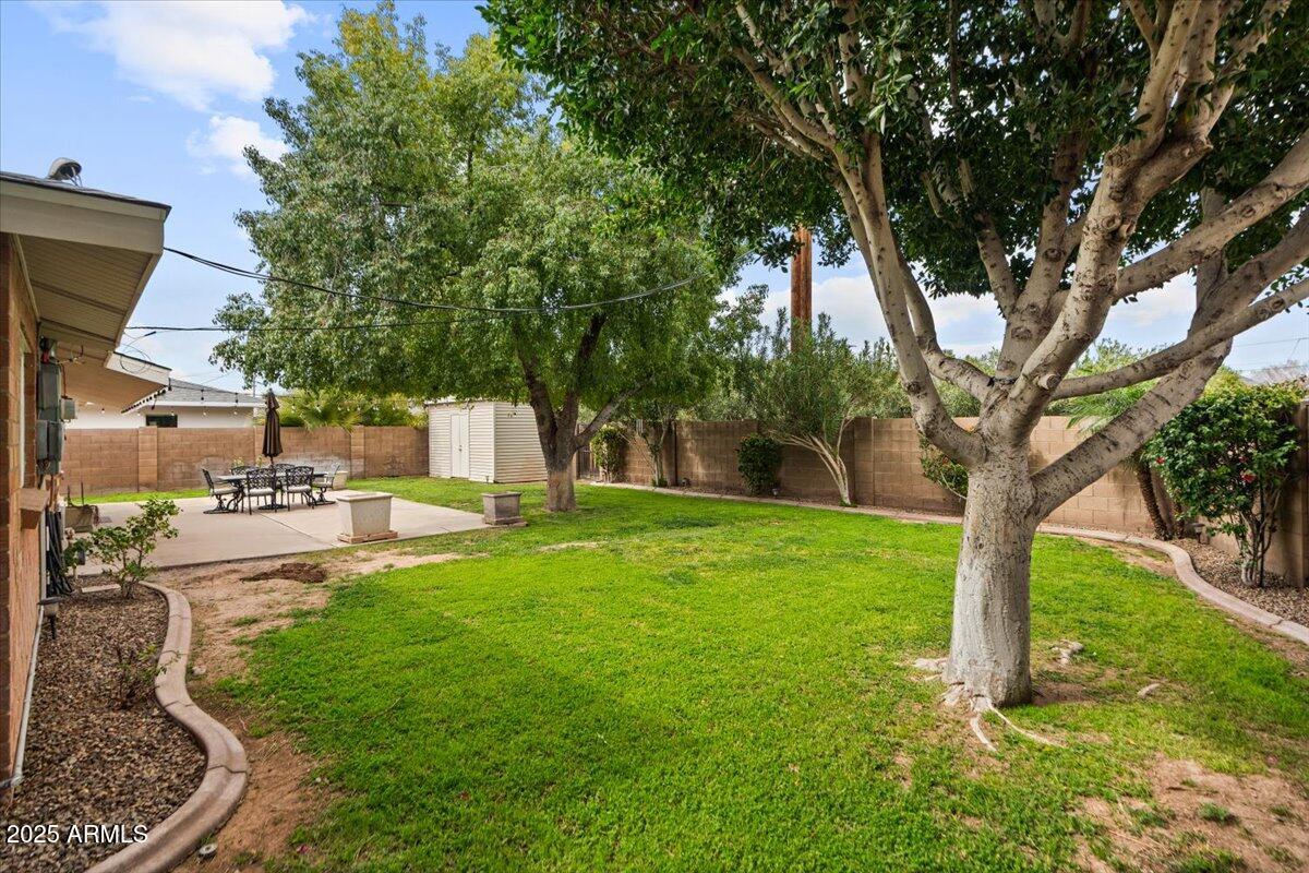 7254 E VERNON Avenue