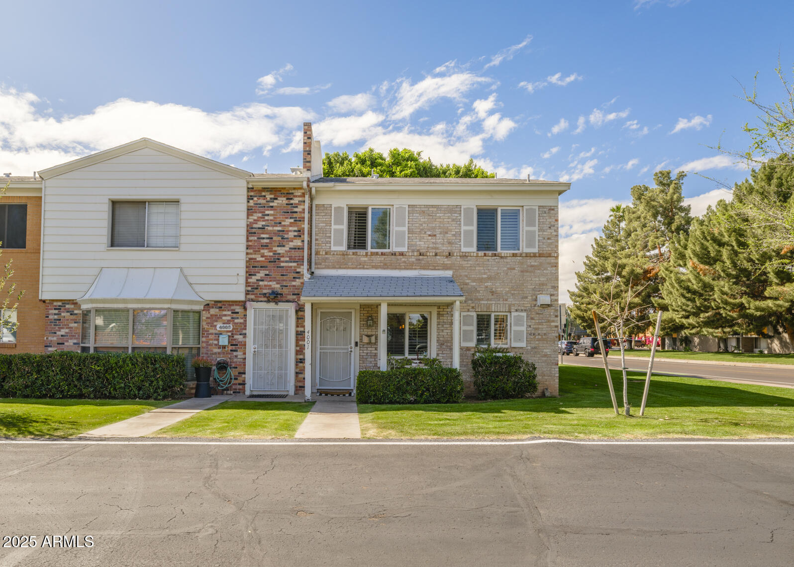 4001 E CAMPBELL Avenue