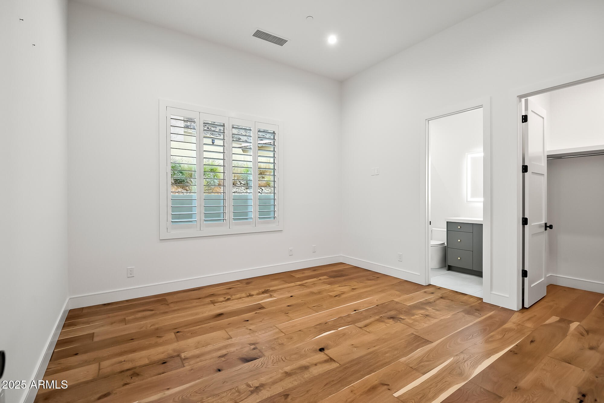 5301 E PARADISE CANYON Road