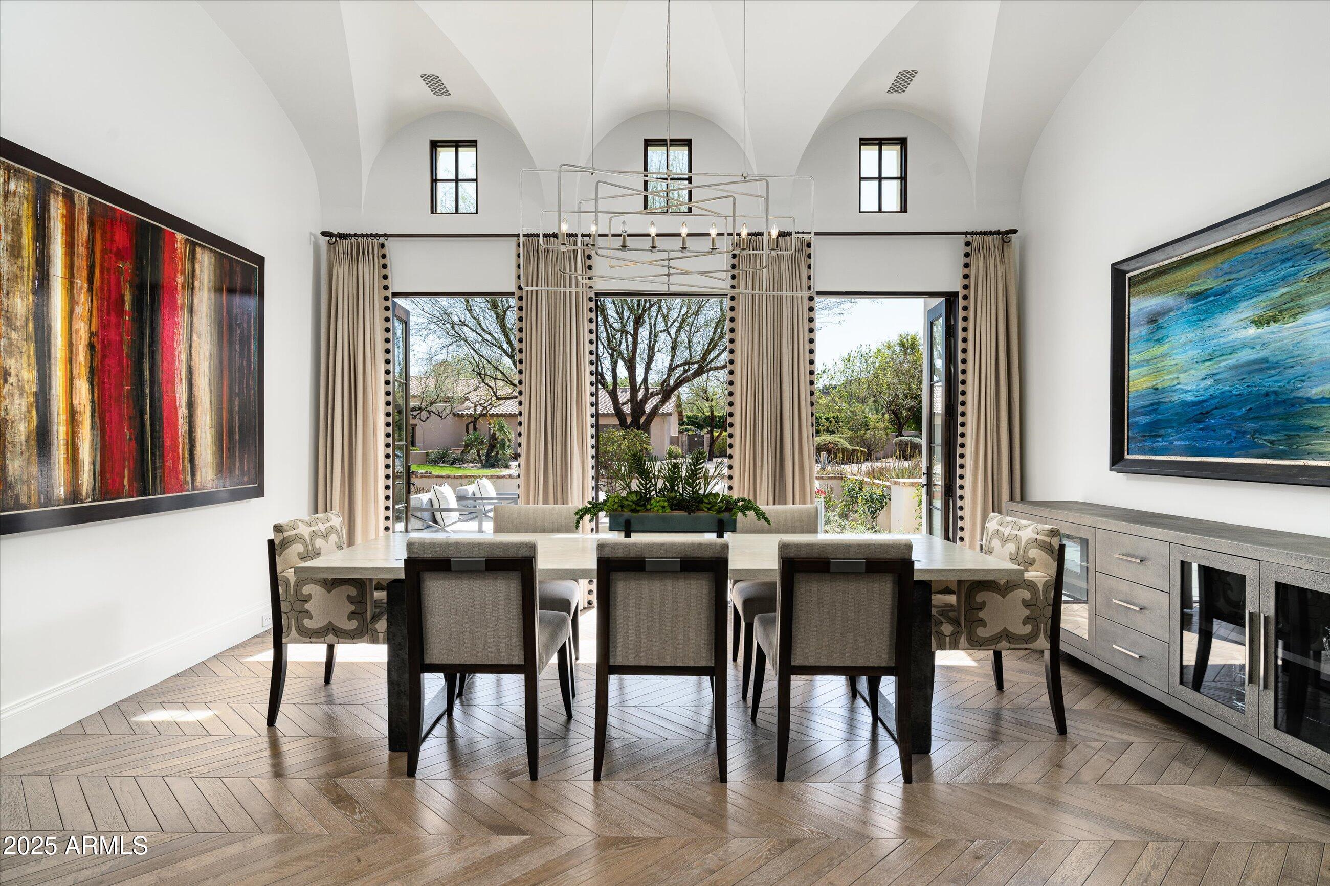 5858 E CABALLO Drive