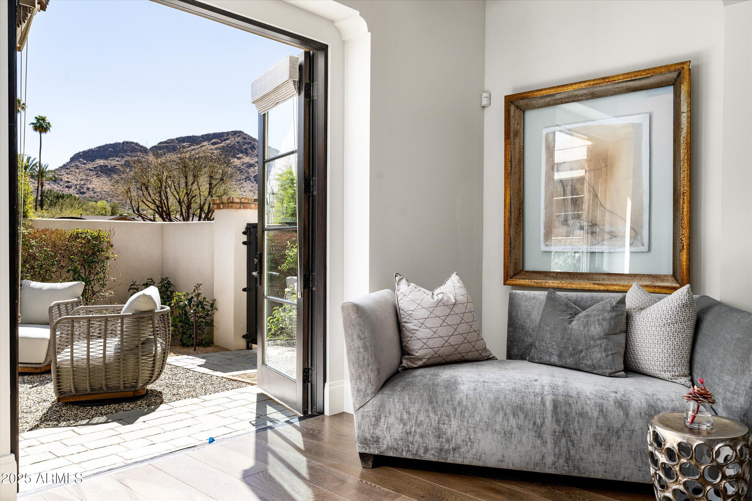 5858 E CABALLO Drive