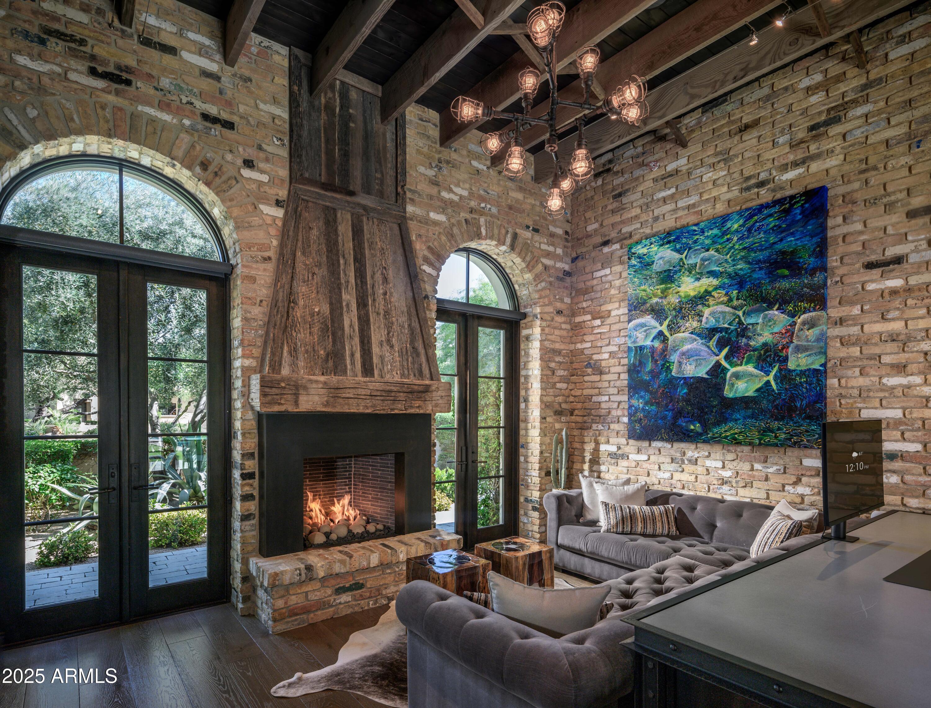 5858 E CABALLO Drive