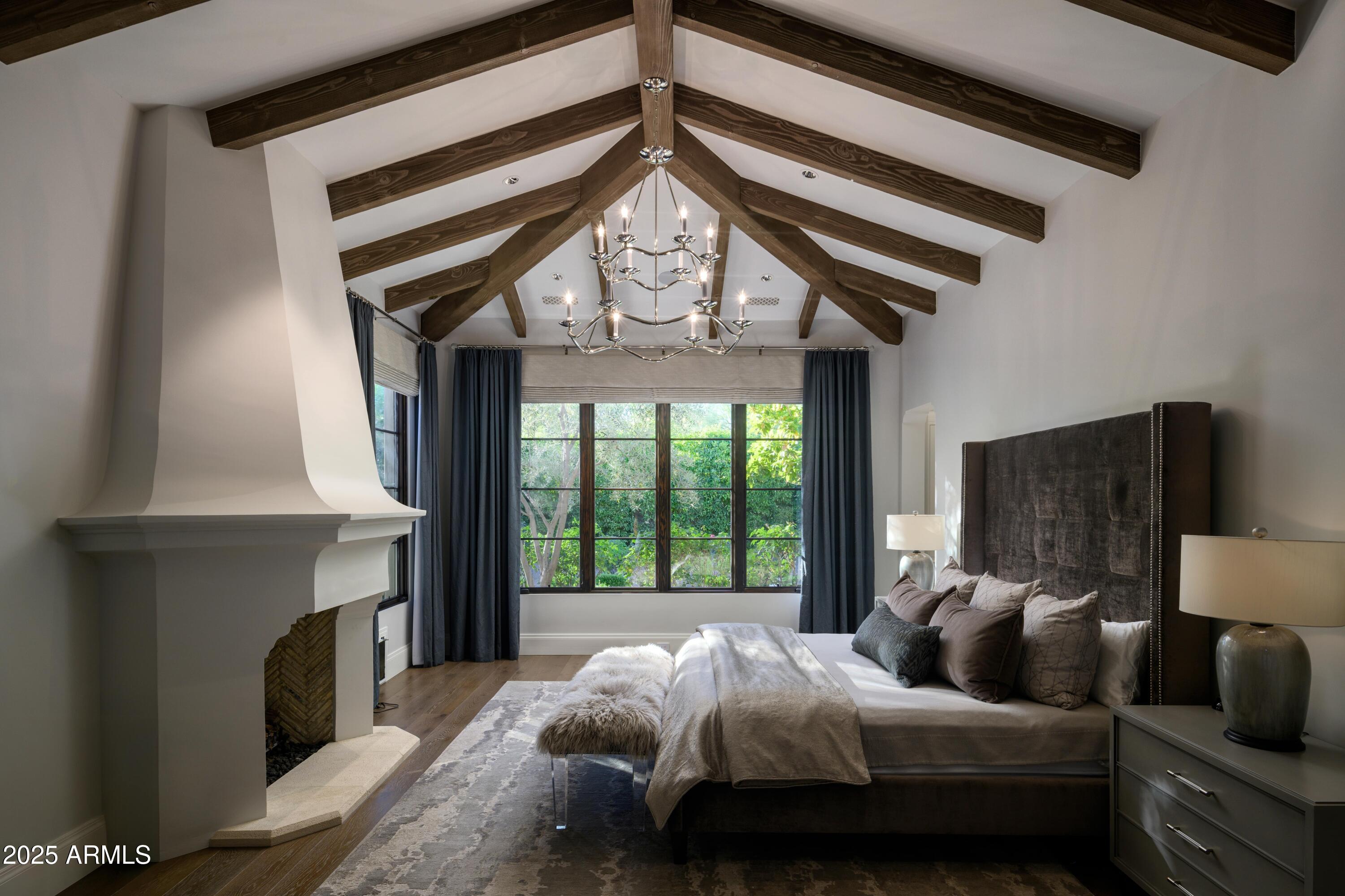 5858 E CABALLO Drive