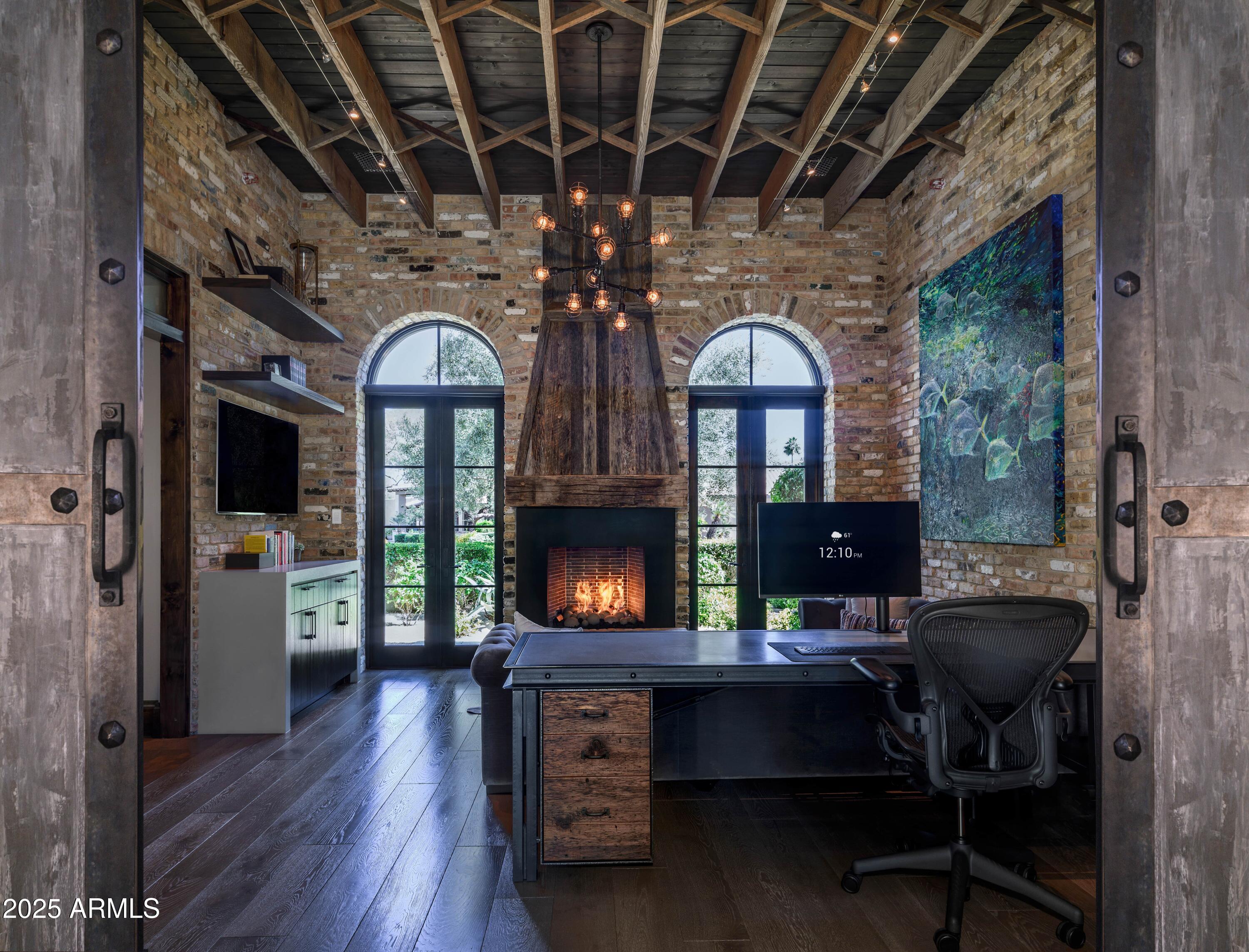 5858 E CABALLO Drive