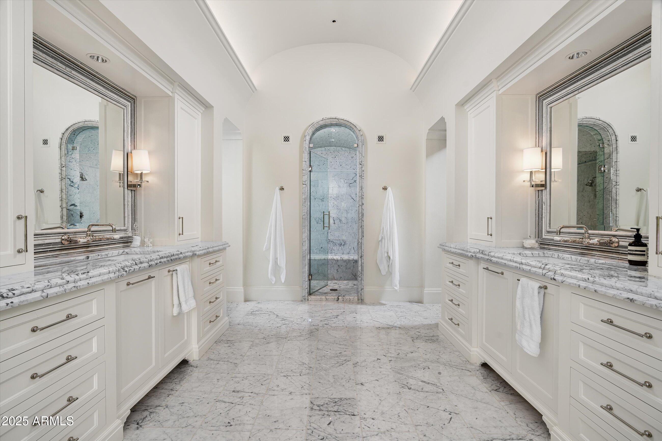 5858 E CABALLO Drive