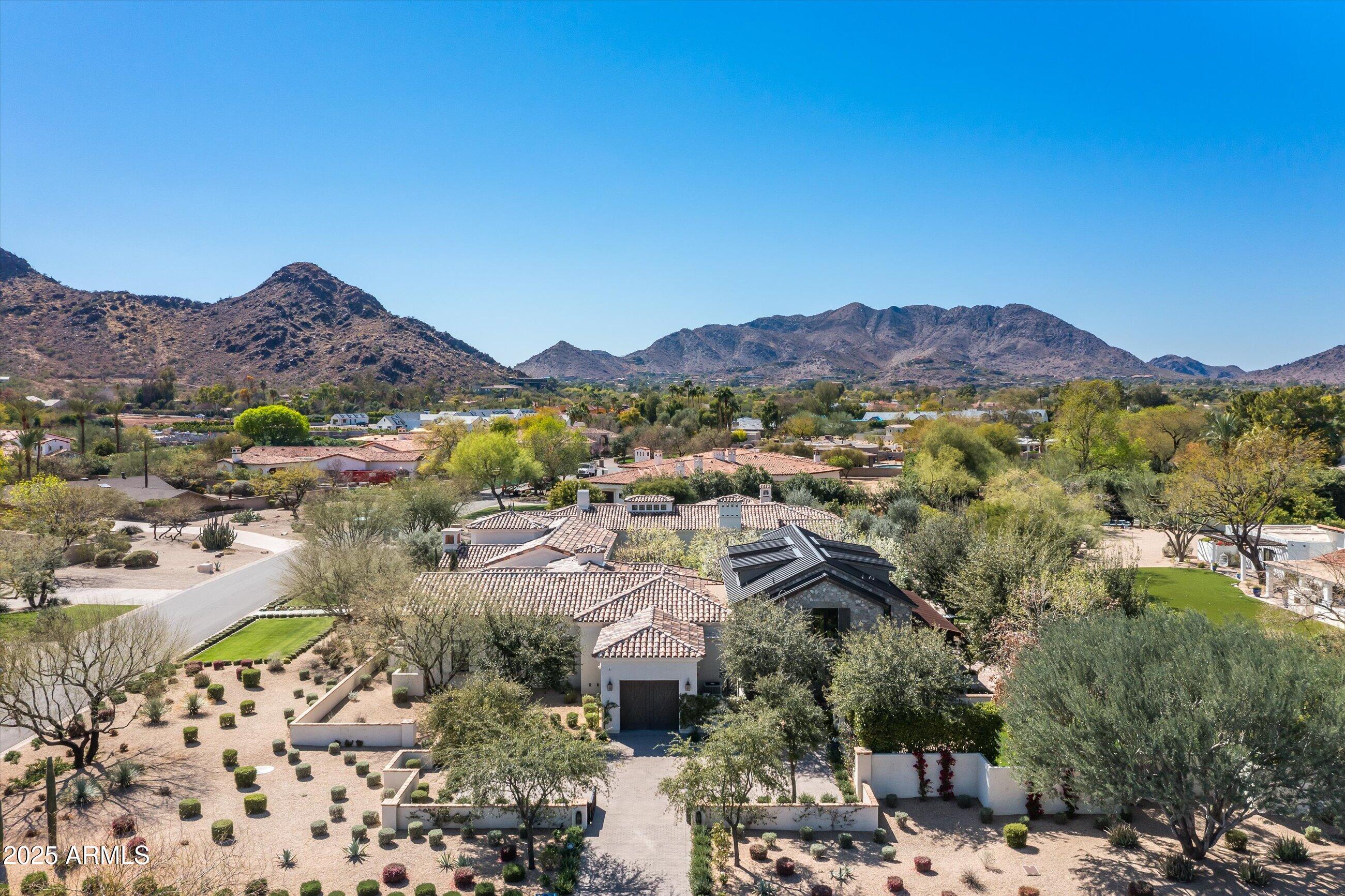 5858 E CABALLO Drive