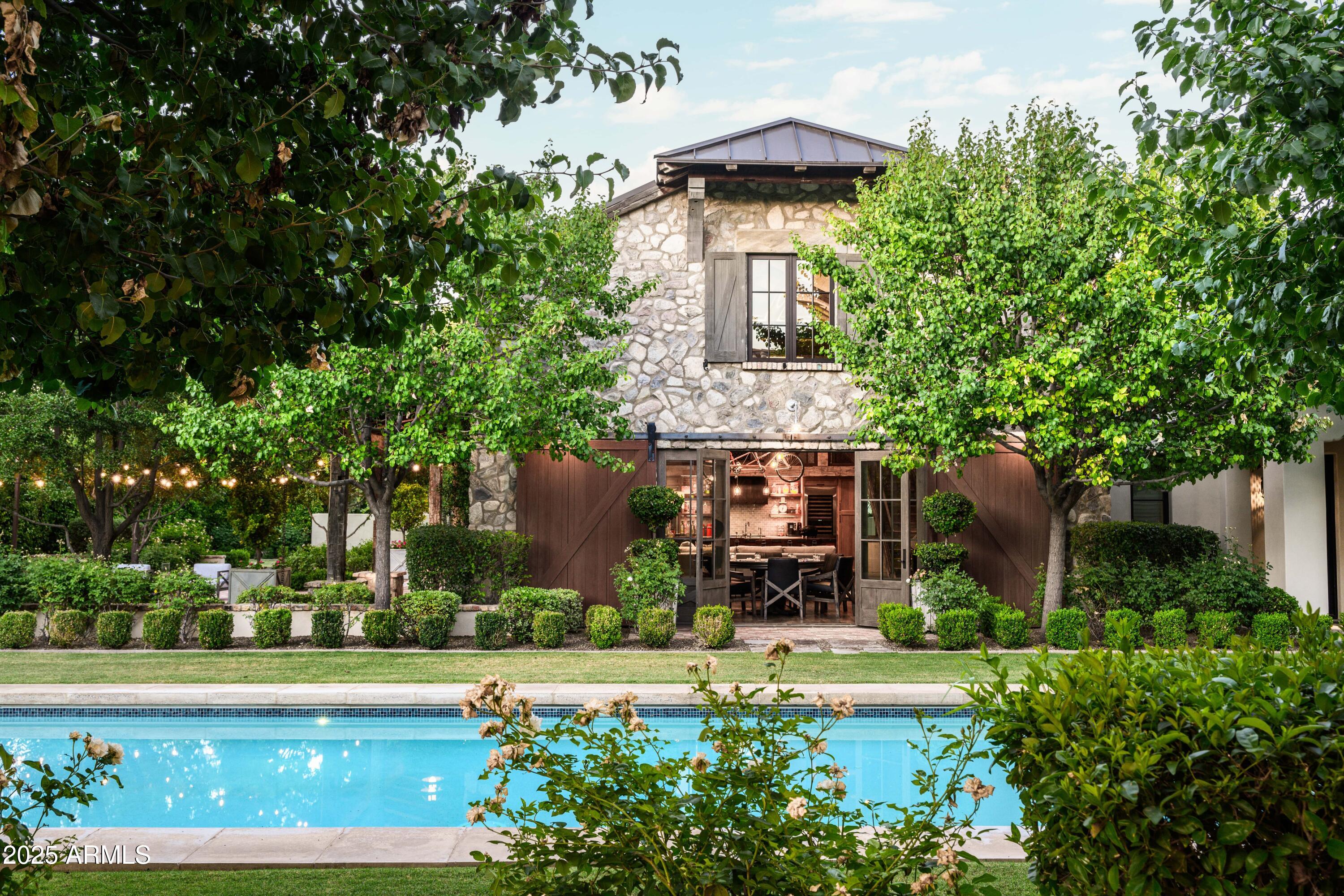 5858 E CABALLO Drive