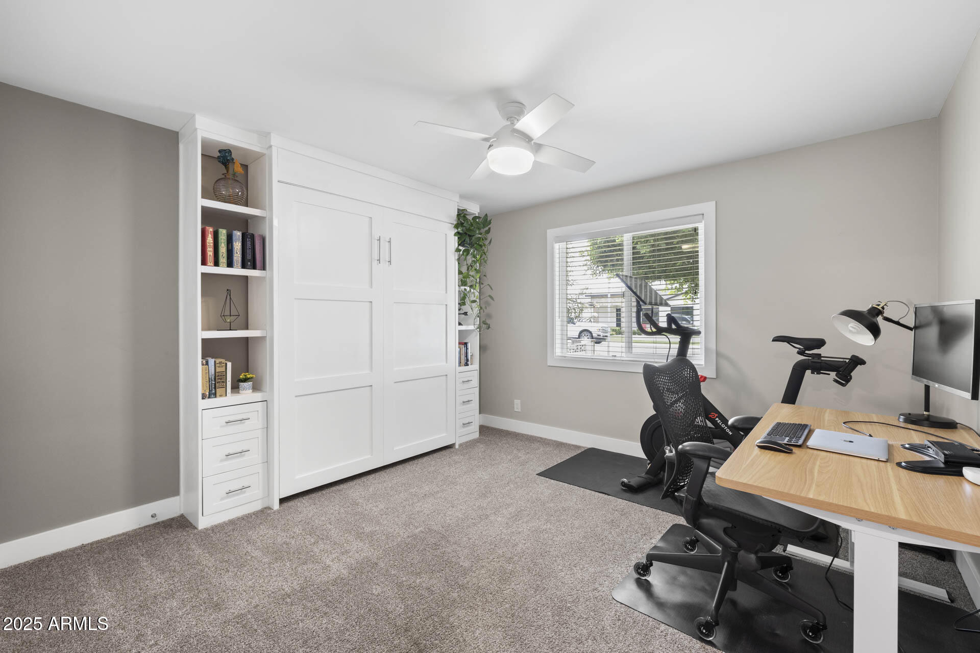 3040 E GLENROSA Avenue