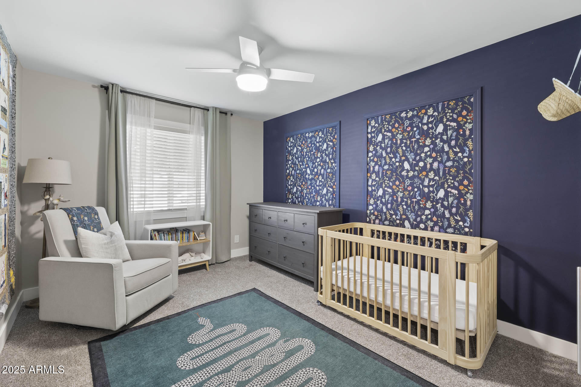 3040 E GLENROSA Avenue