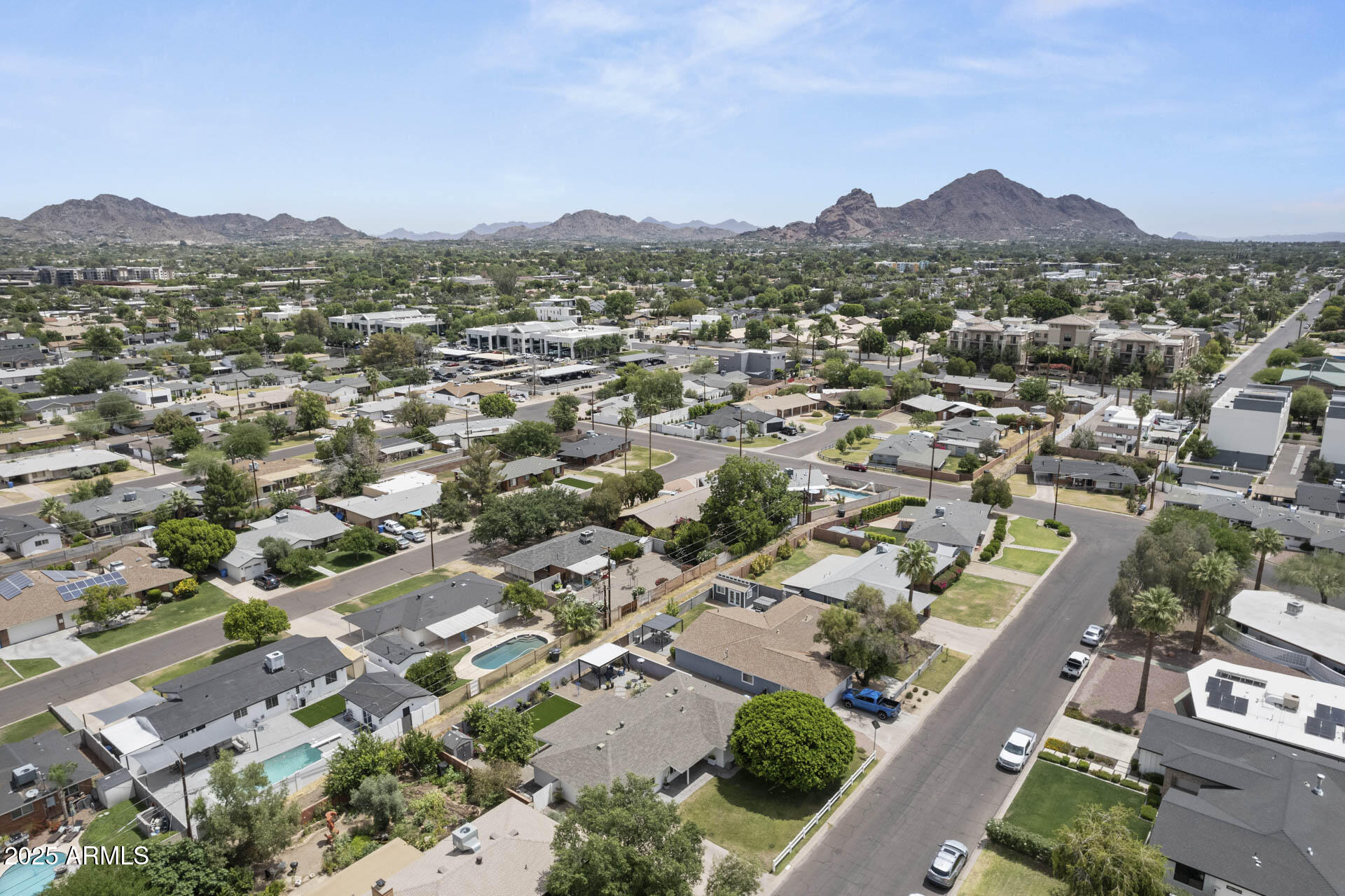 3040 E GLENROSA Avenue