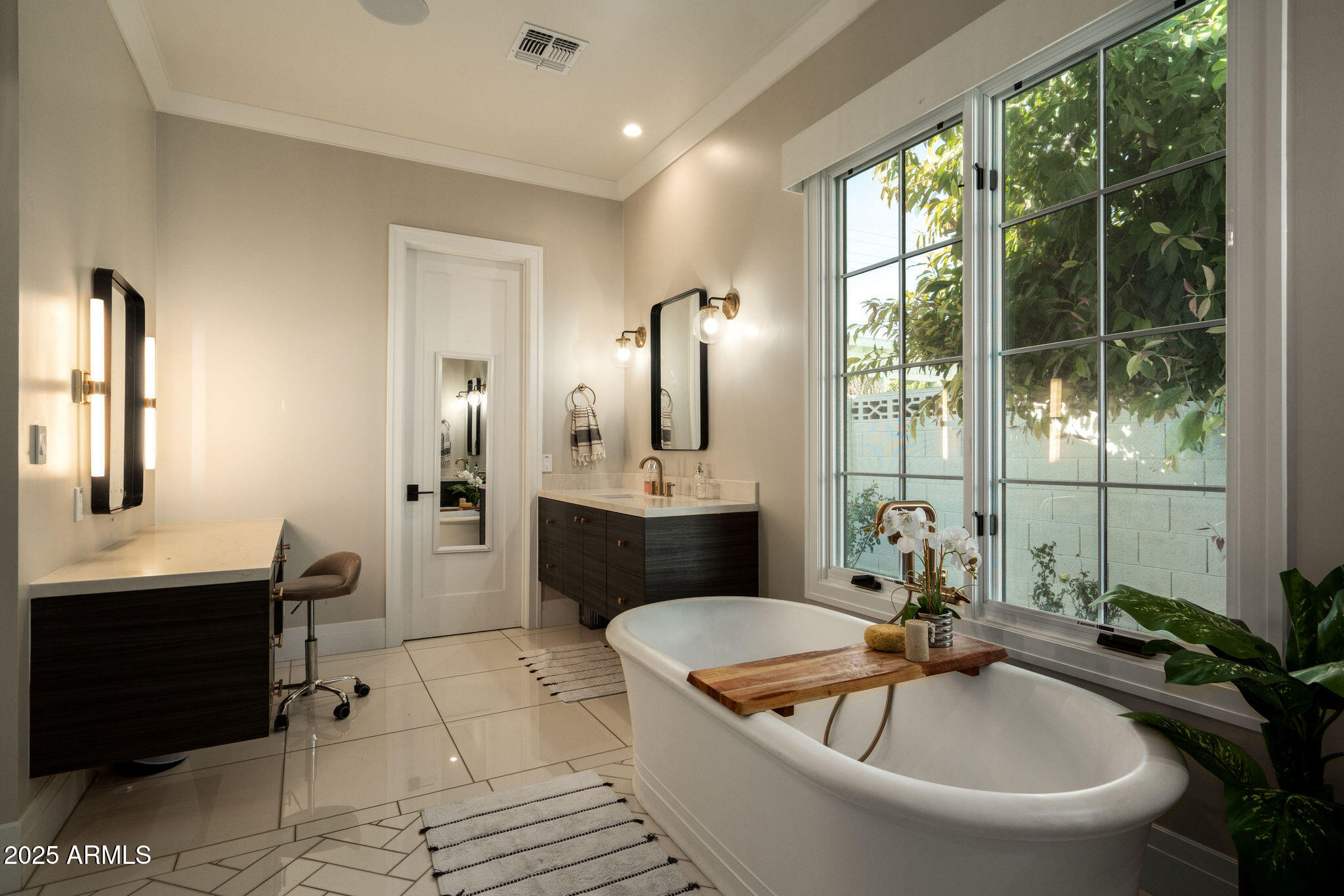 6455 E CALLE DEL MEDIA