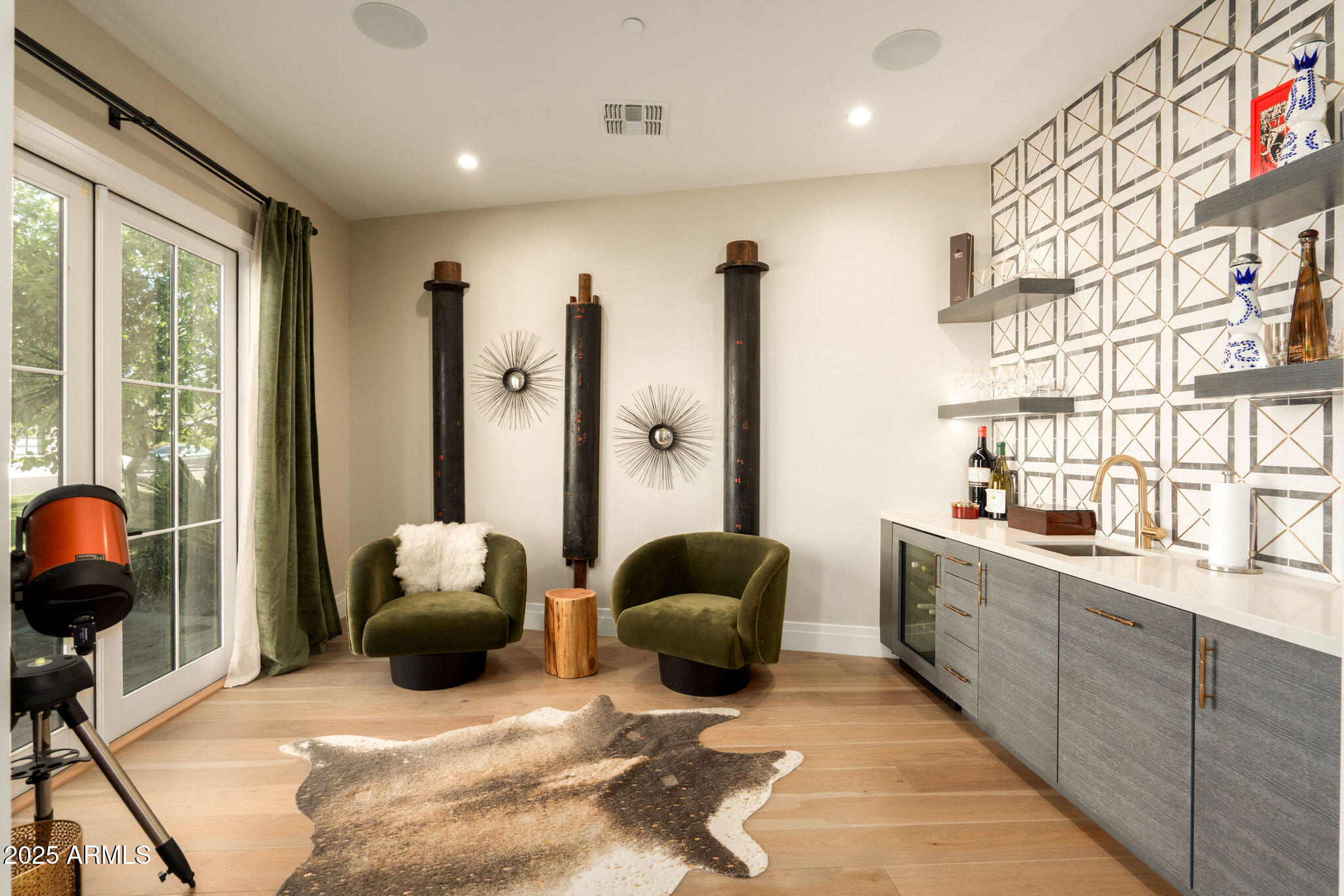 6455 E CALLE DEL MEDIA