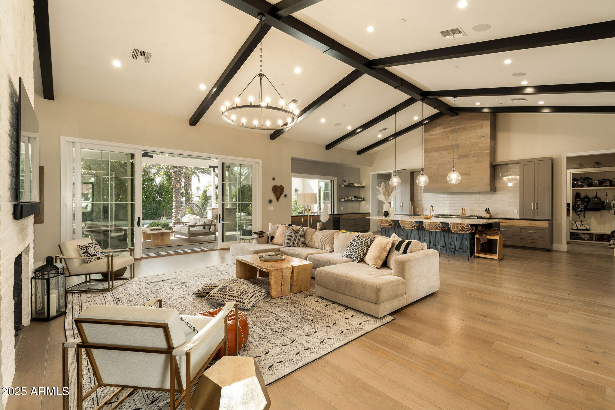 6455 E CALLE DEL MEDIA