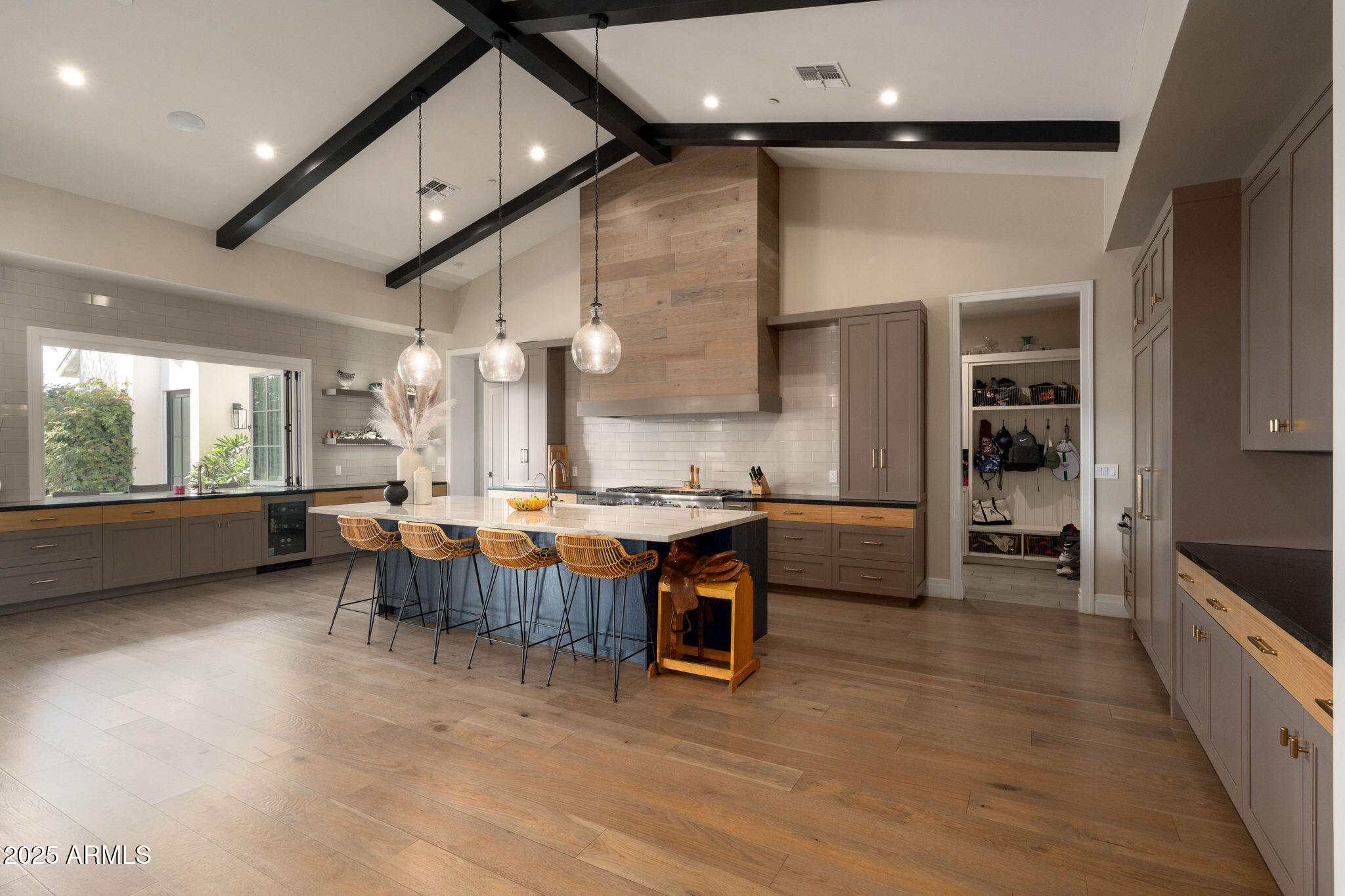 6455 E CALLE DEL MEDIA