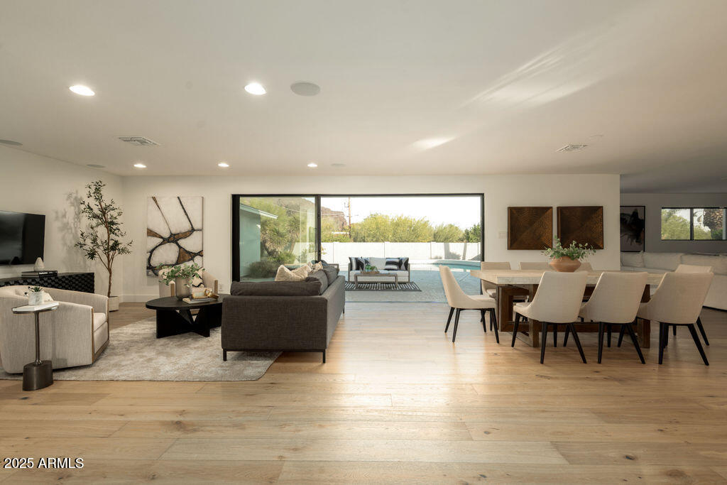 4131 E SAN MIGUEL Avenue