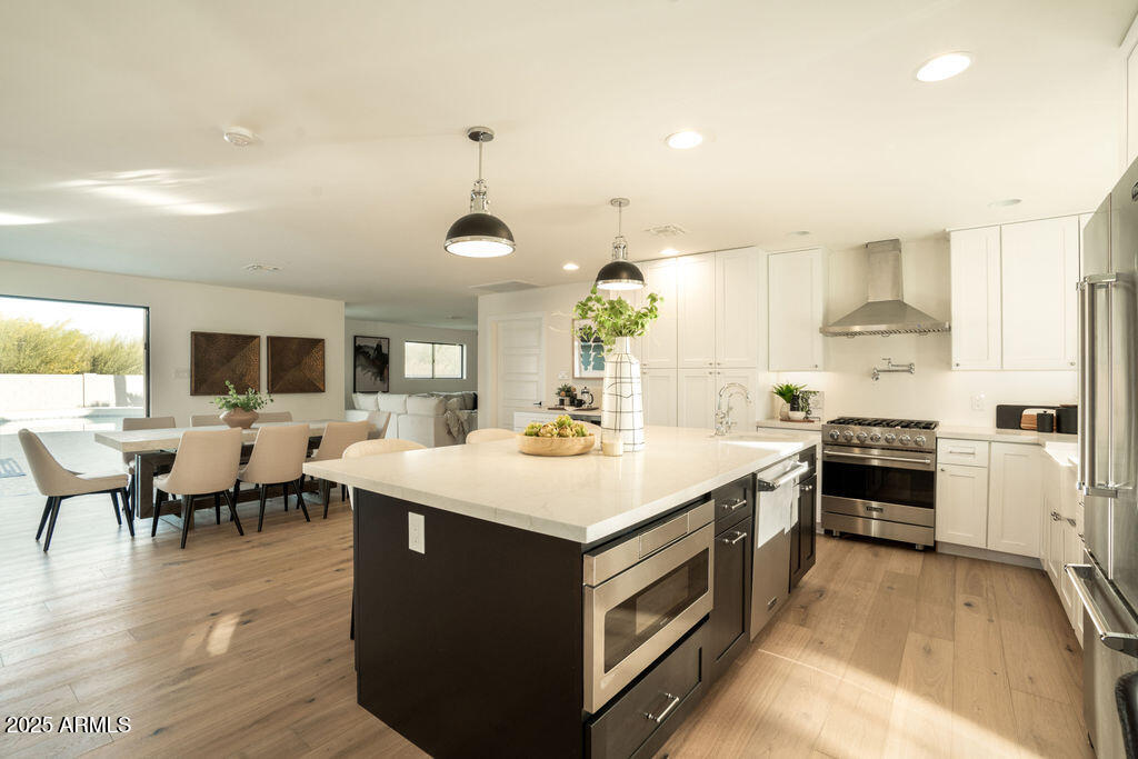 4131 E SAN MIGUEL Avenue