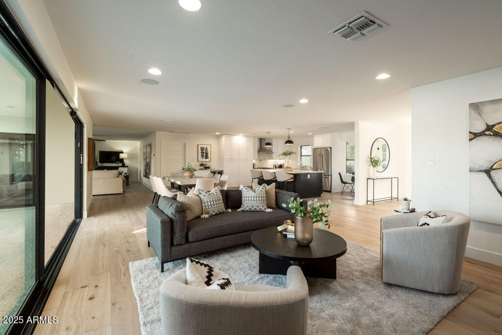 4131 E SAN MIGUEL Avenue