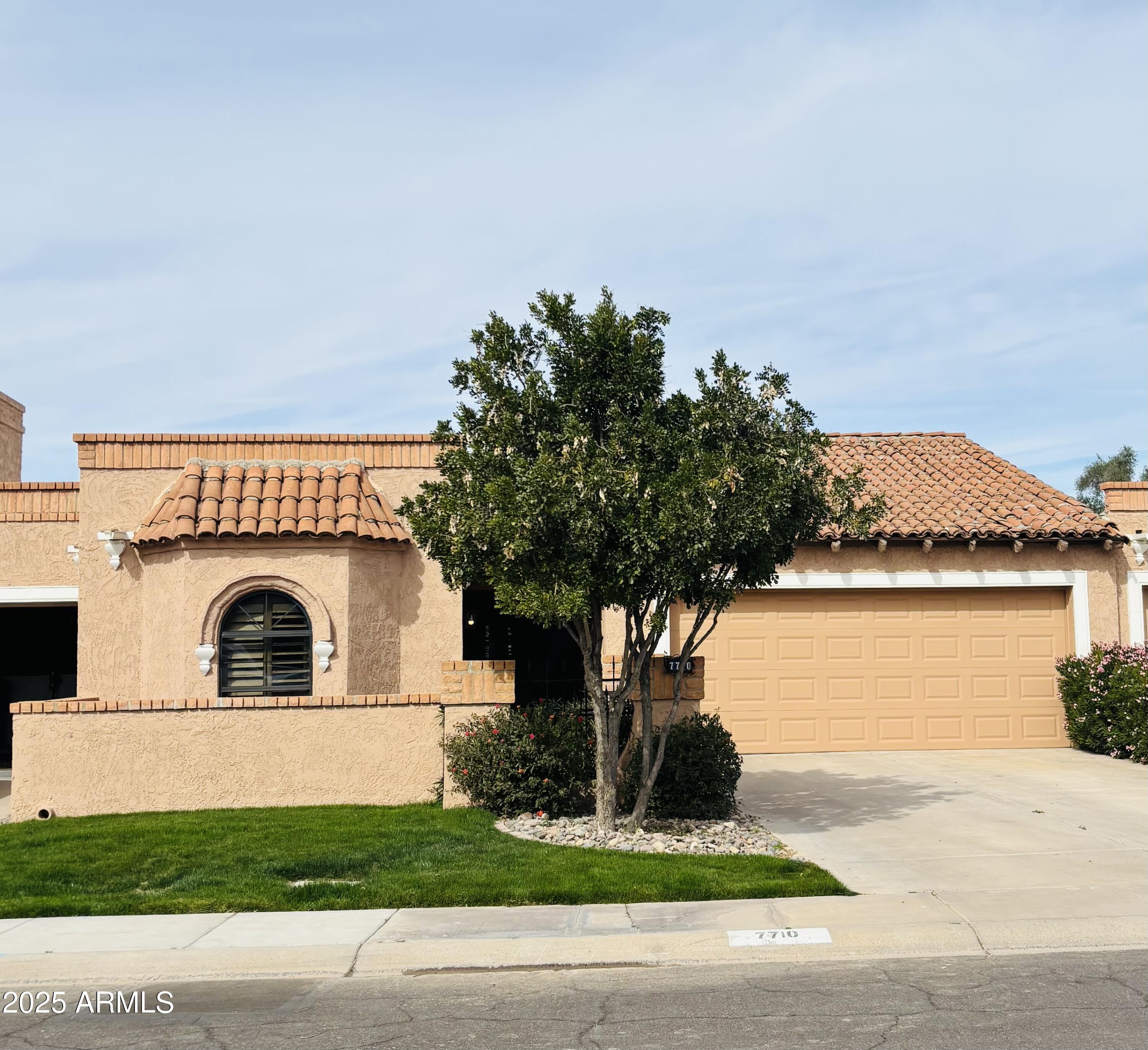 7710 N Via De Fonda Street
