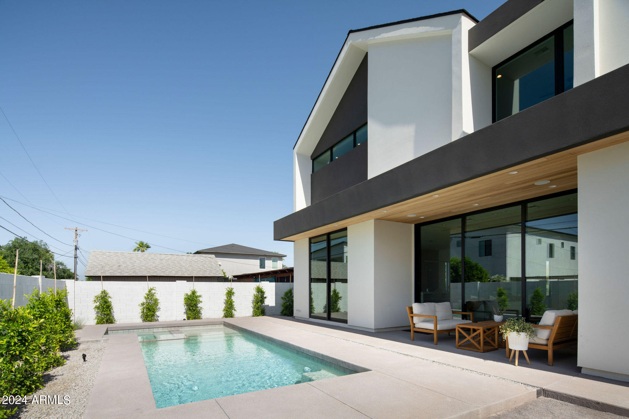 4501 E TURNEY Avenue