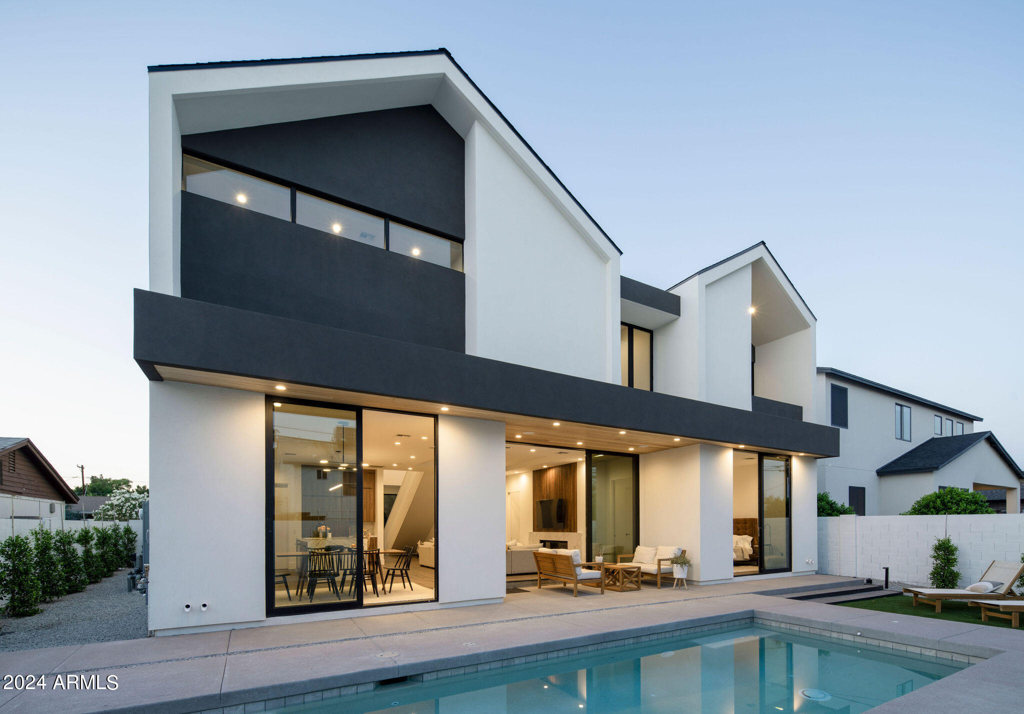 4501 E TURNEY Avenue