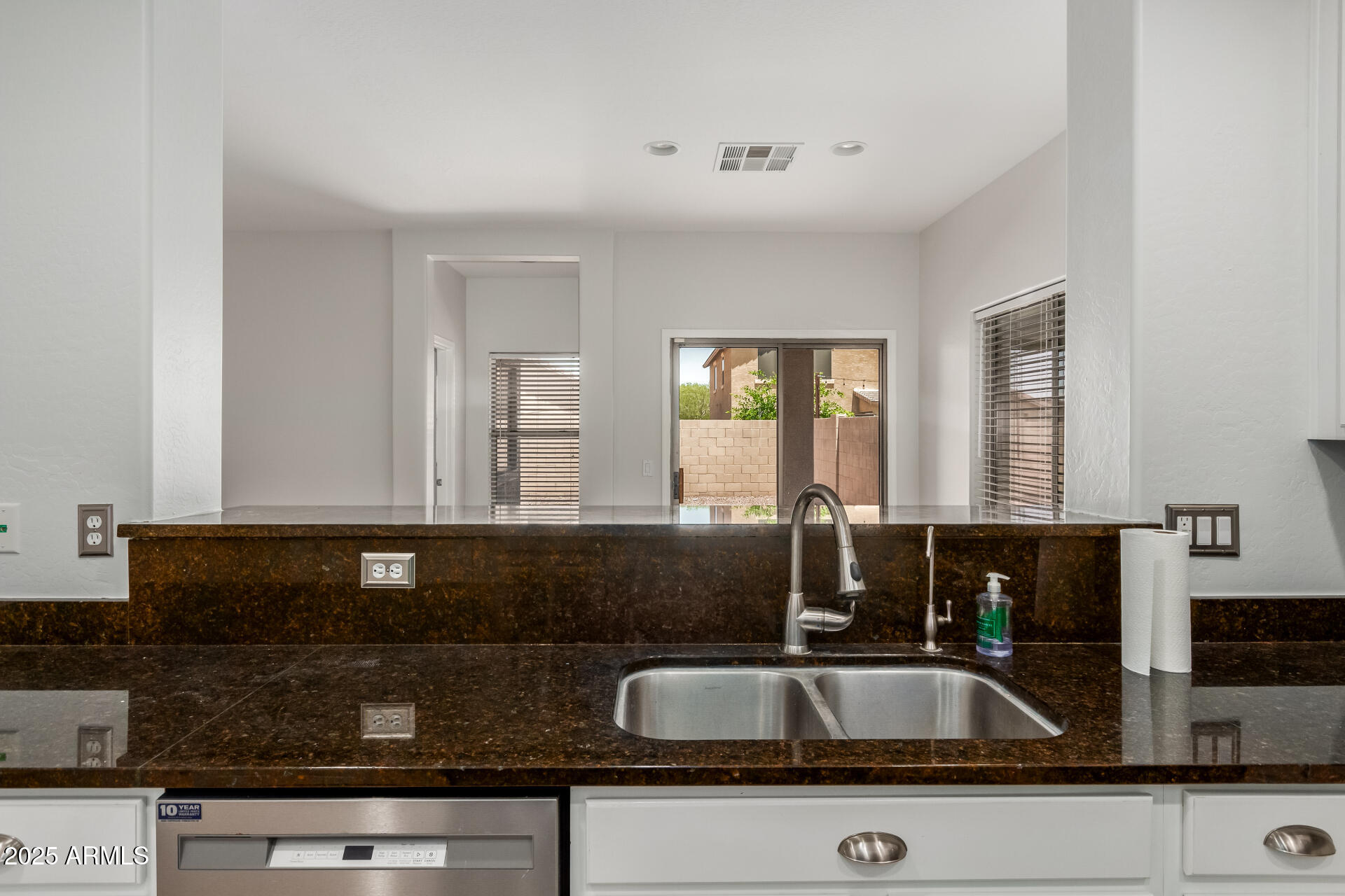 41444 W CAPISTRANO Drive