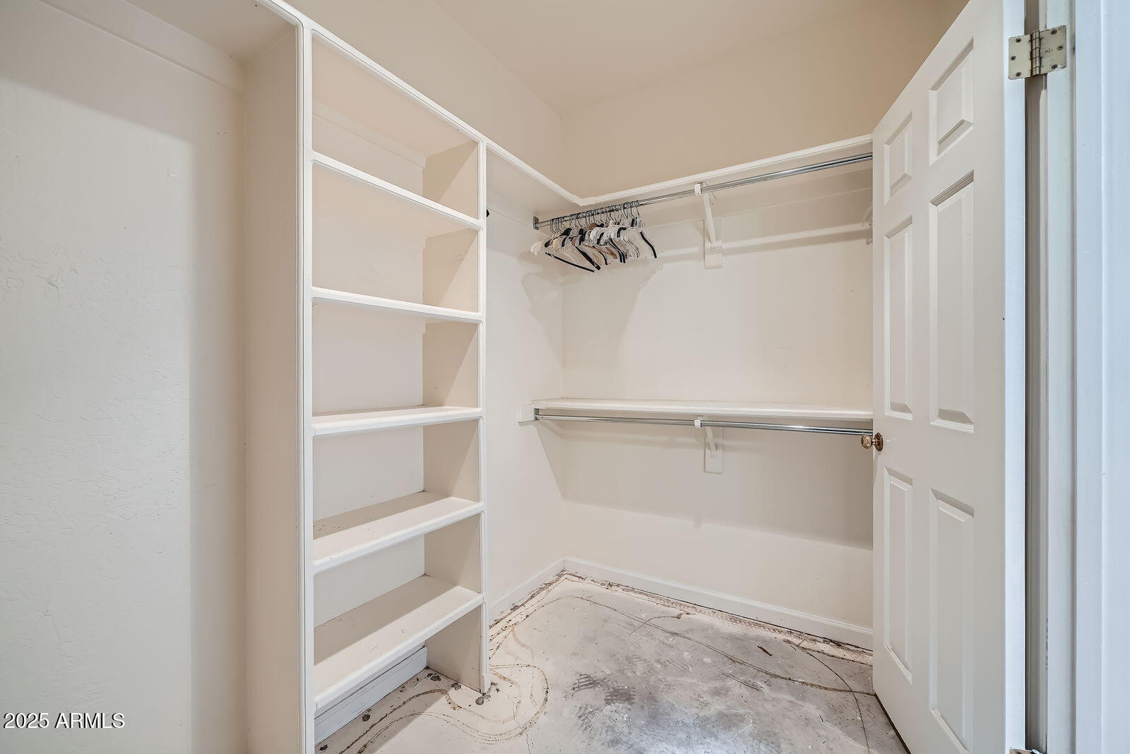 10062 E CINNABAR Avenue