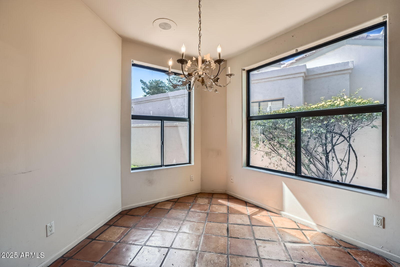 10062 E CINNABAR Avenue