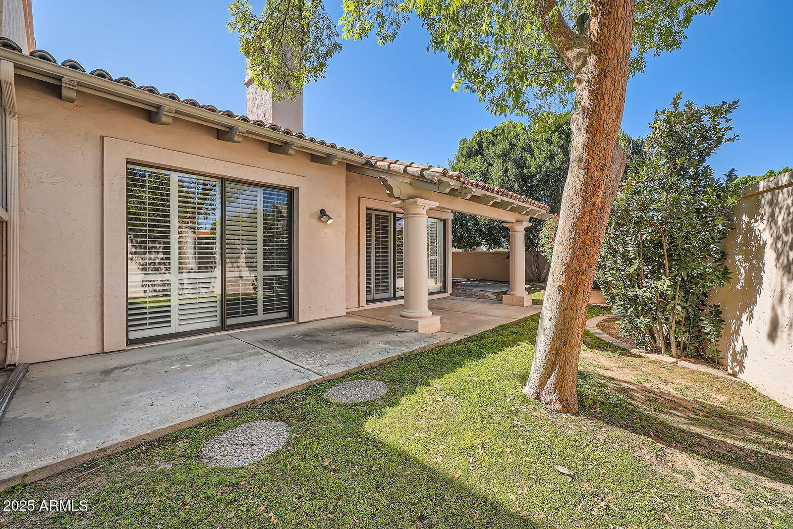 10062 E CINNABAR Avenue