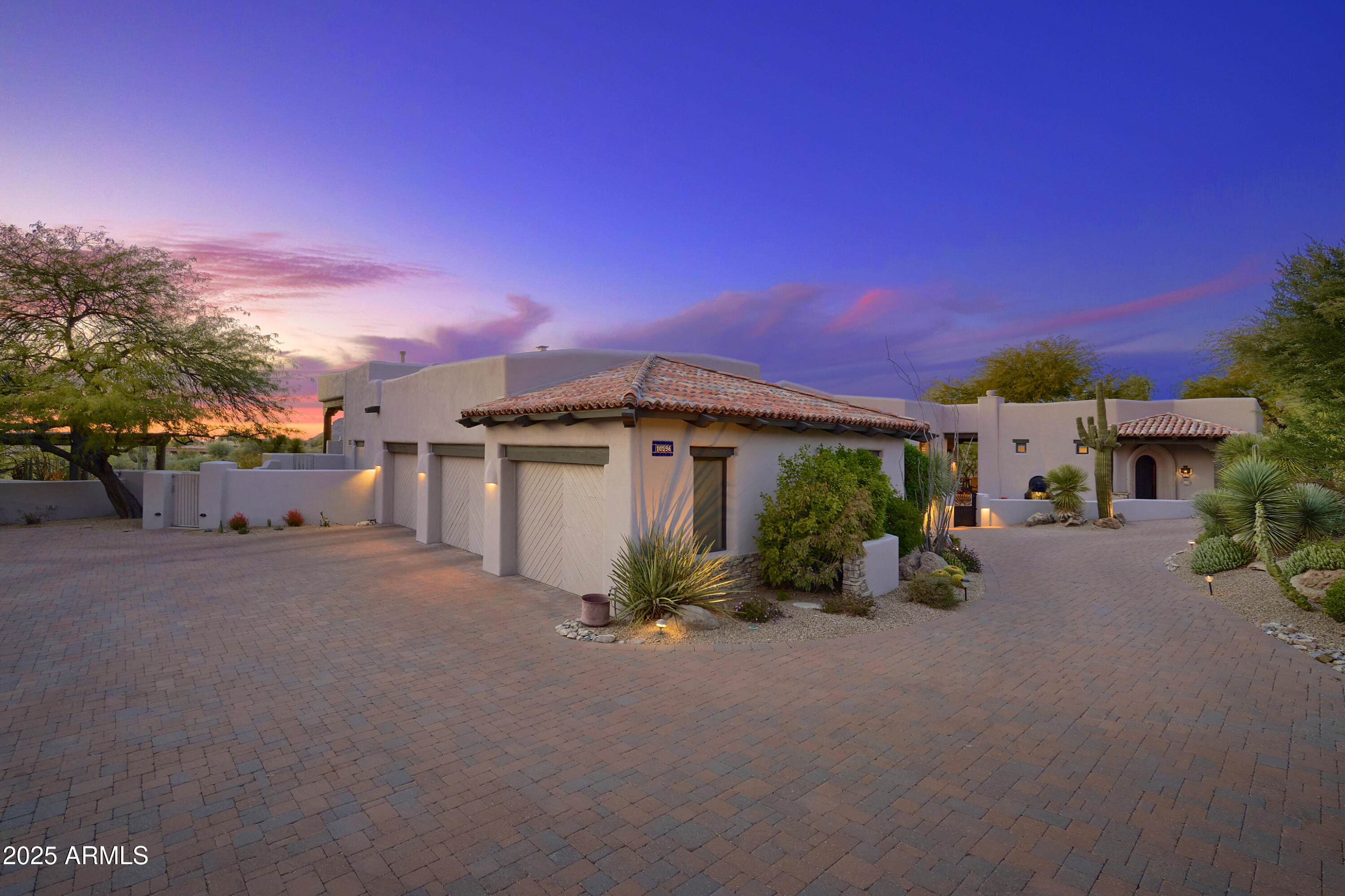 10596 E YEARLING Drive