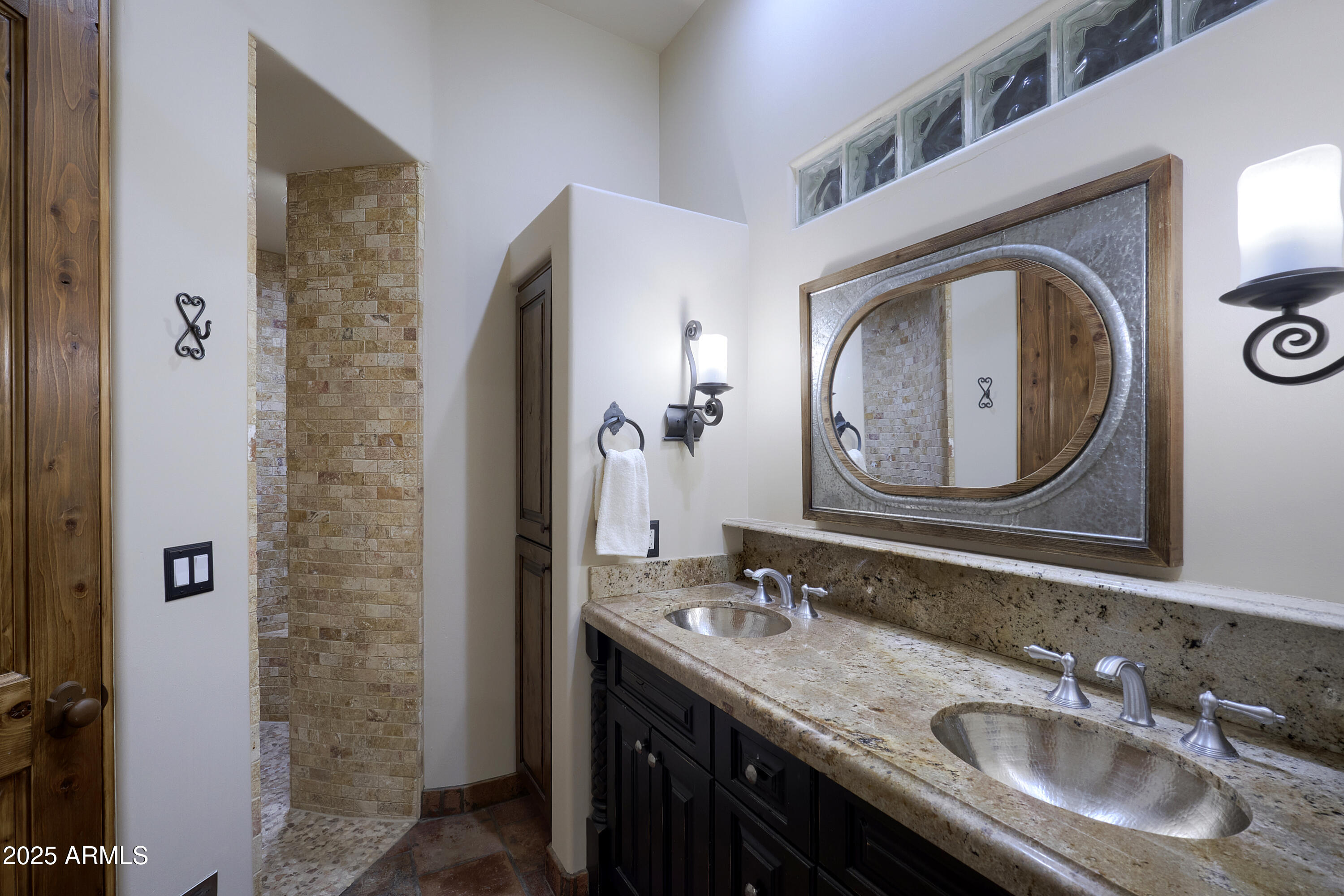 10596 E YEARLING Drive