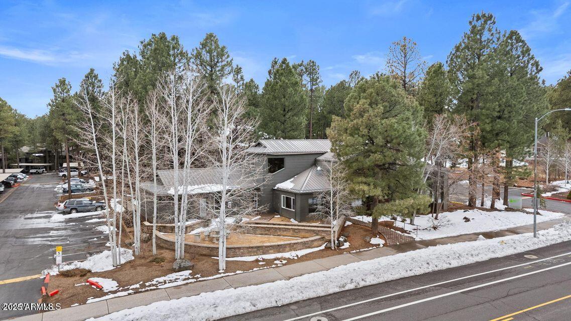 1385 W UNIVERSITY Avenue 202